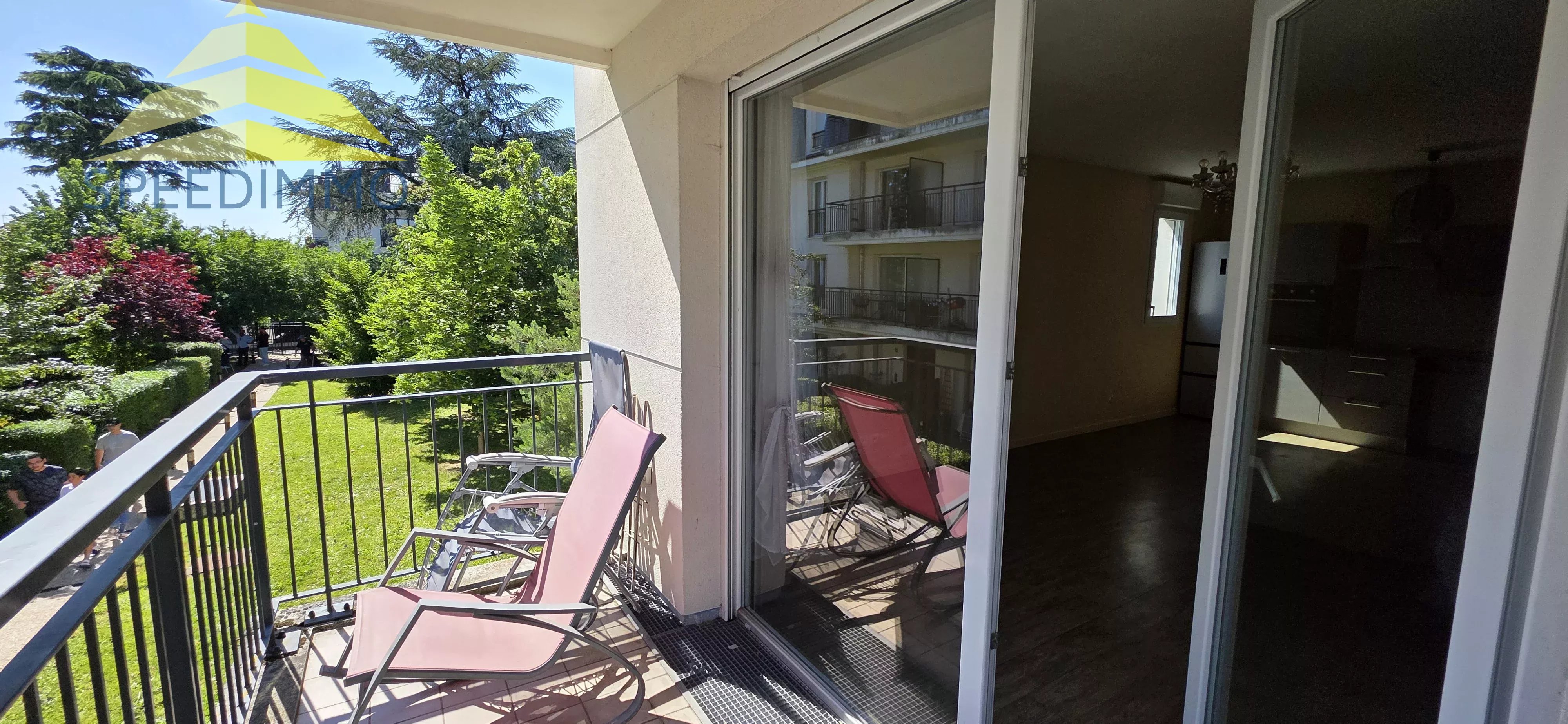 A louer appartement lumineux 3 pièces avec balcon à Villecresnes