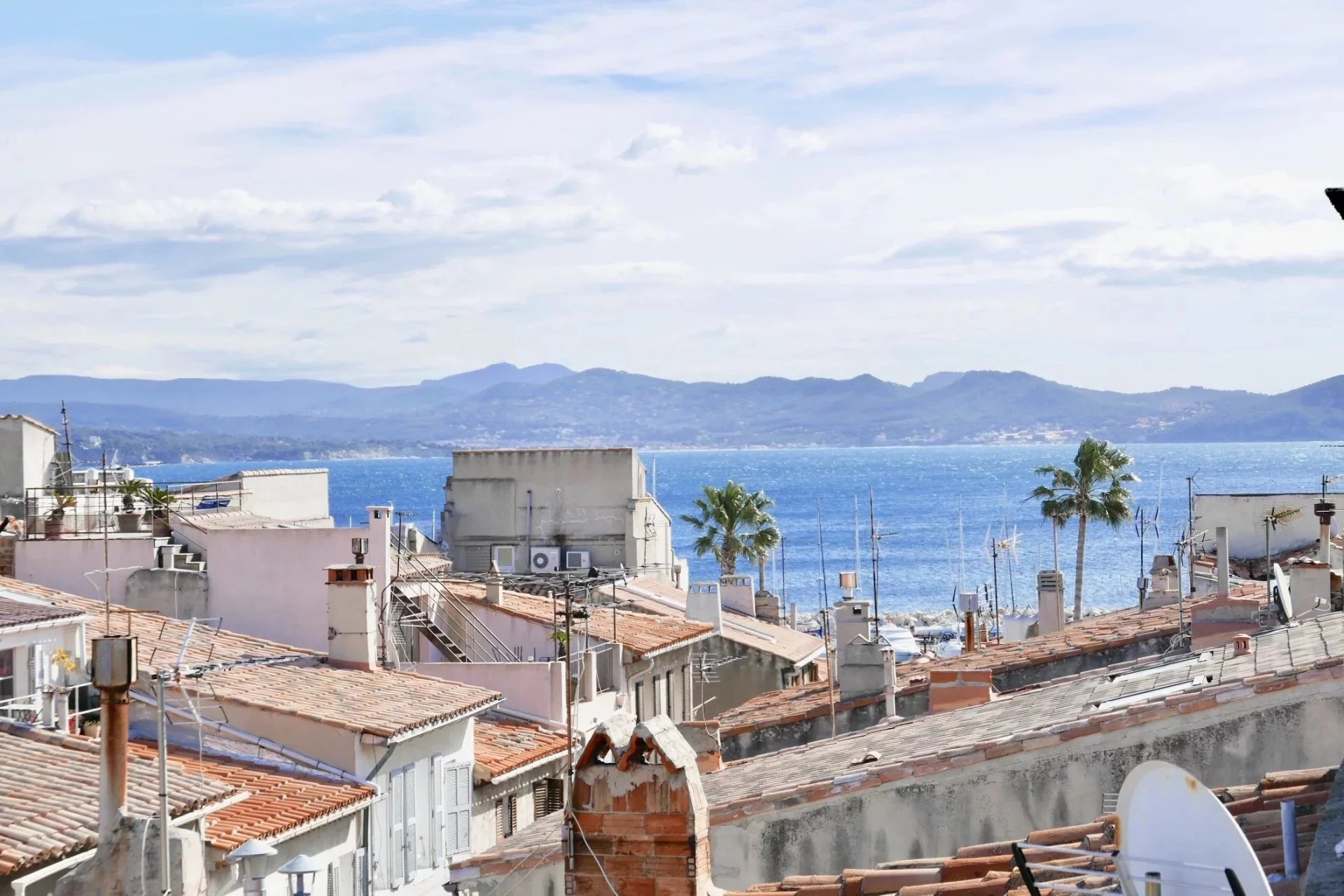 Appartement T4 avec terrasse à LA CIOTAT