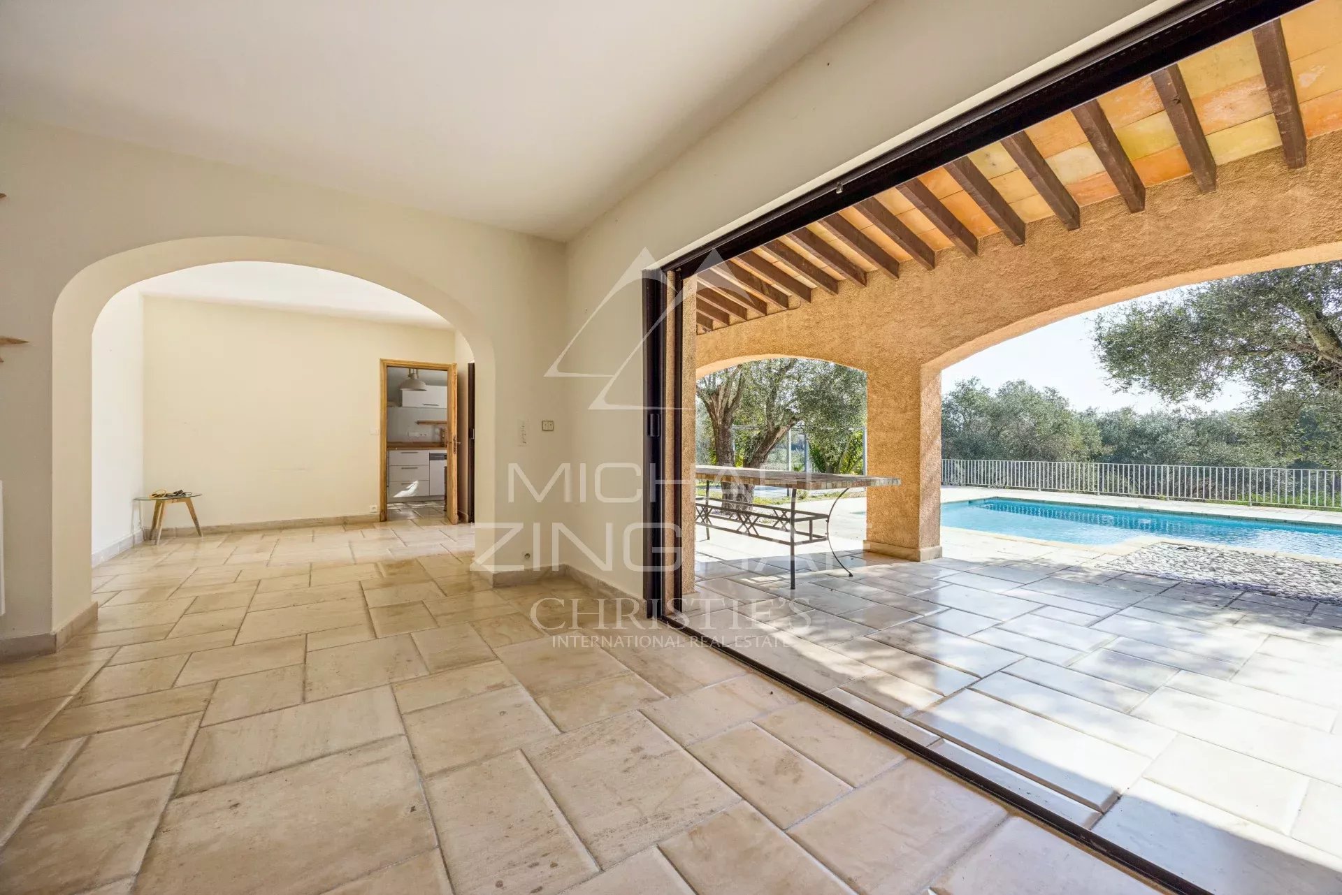 4 Bedroom Villa/Townhouse's Image 5