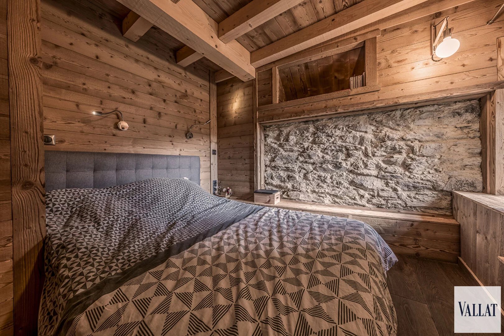 MERIBEL - AUSSERGEWÖHNLICHE MONTAGNETTE ZU VERKAUFEN