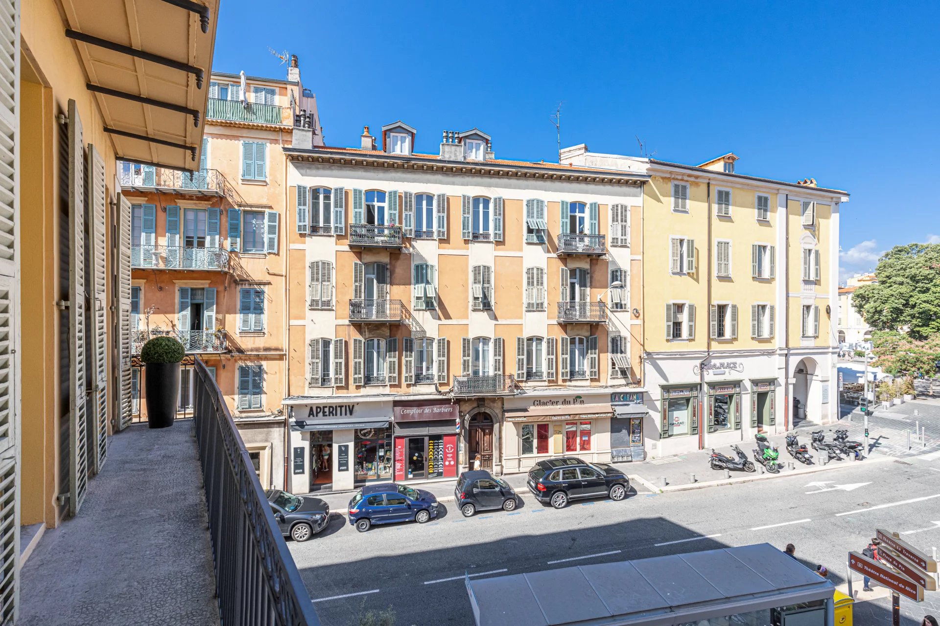 Nice Le Port- Garibaldi - 3 Pieces avec balcon - Rénové