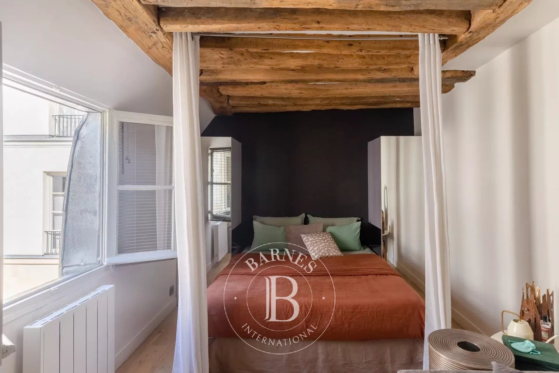 Daire Paris 4ème - picture 9