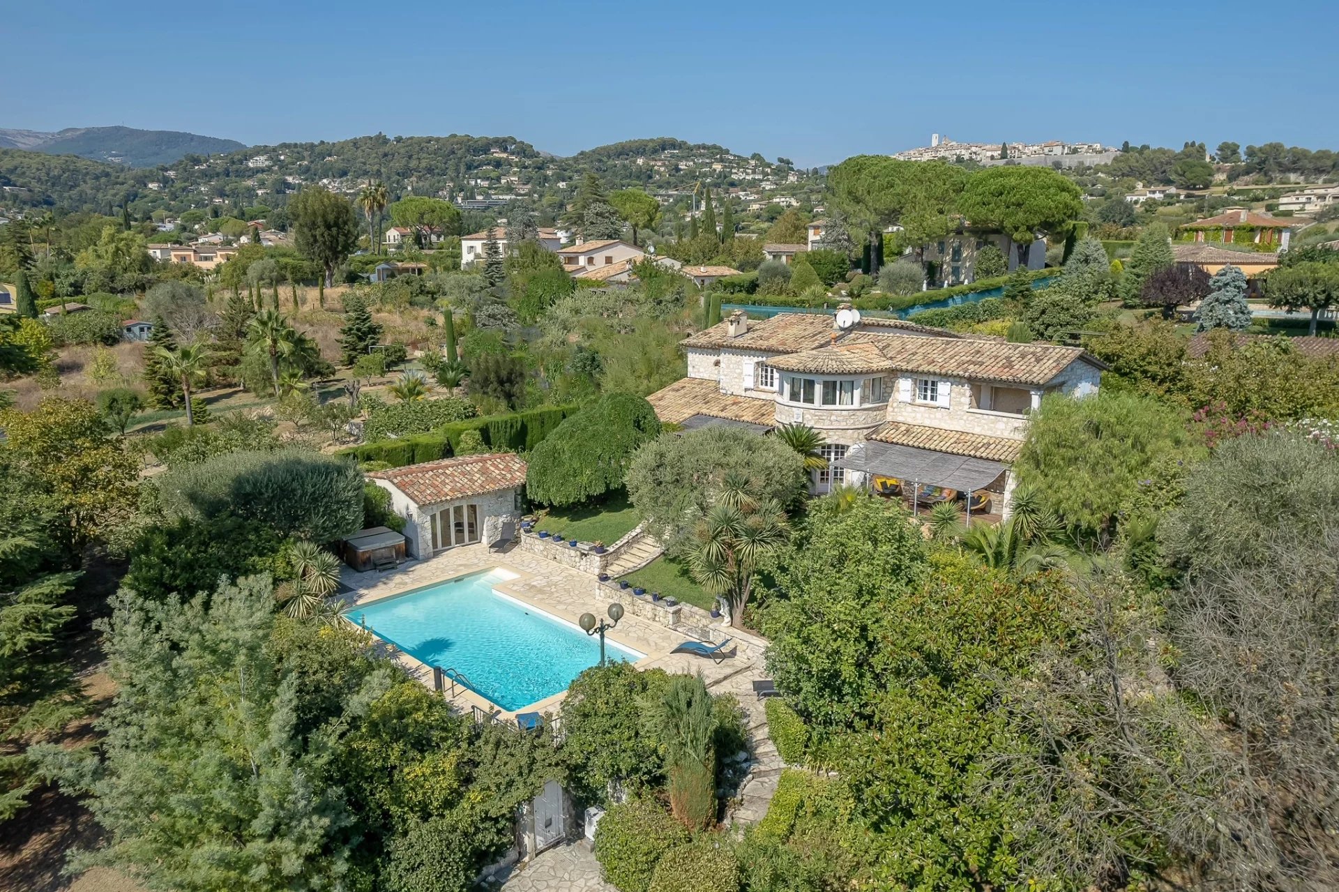 06570 SAINT-PAUL-DE-VENCE VILLA