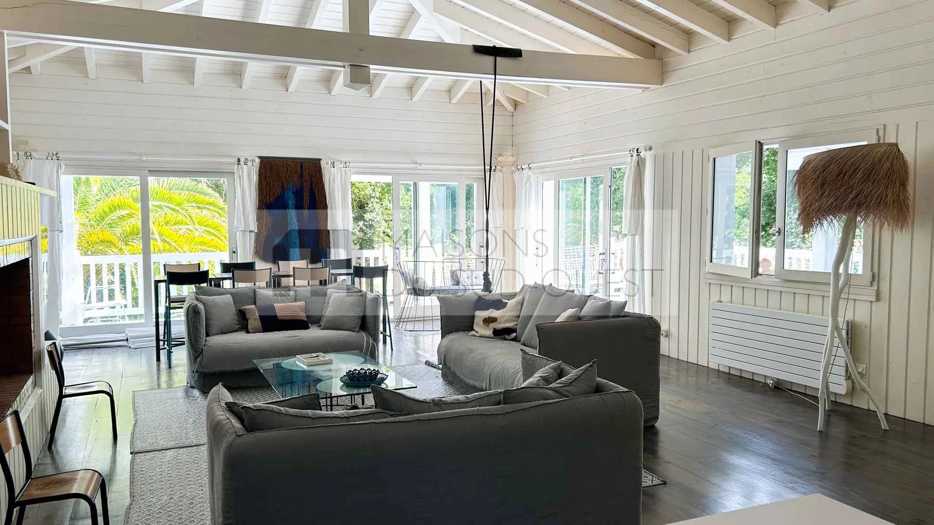 Agence immobilière de 