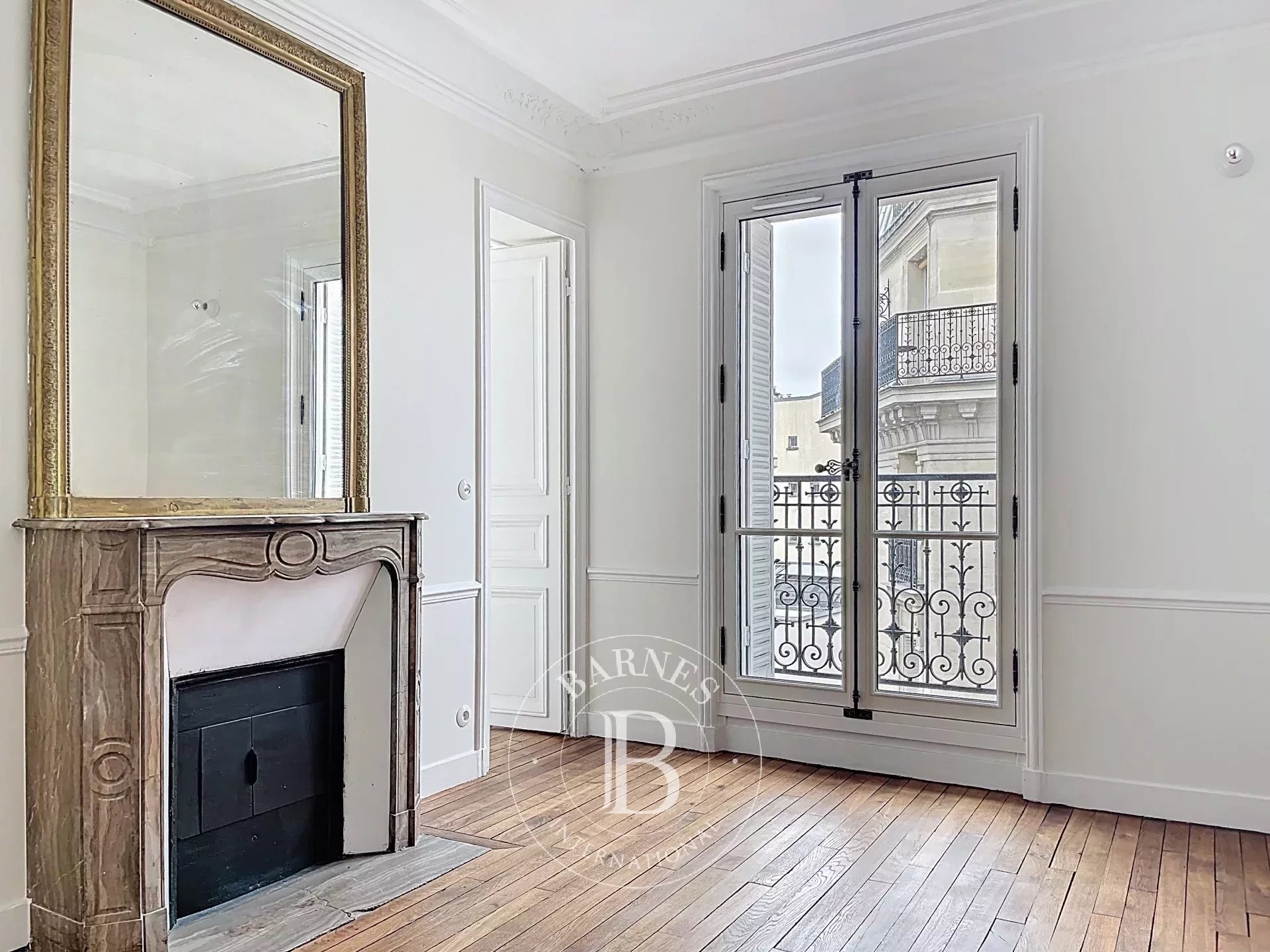 Daire Paris 18ème - picture 13