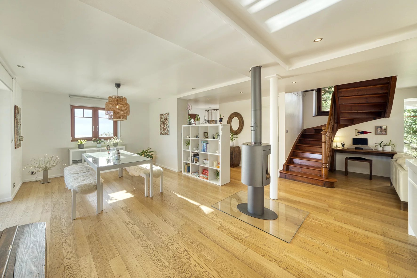 Chardonne : Splendide Chalet rénovée avec annexe habitable, vue spectaculaire!