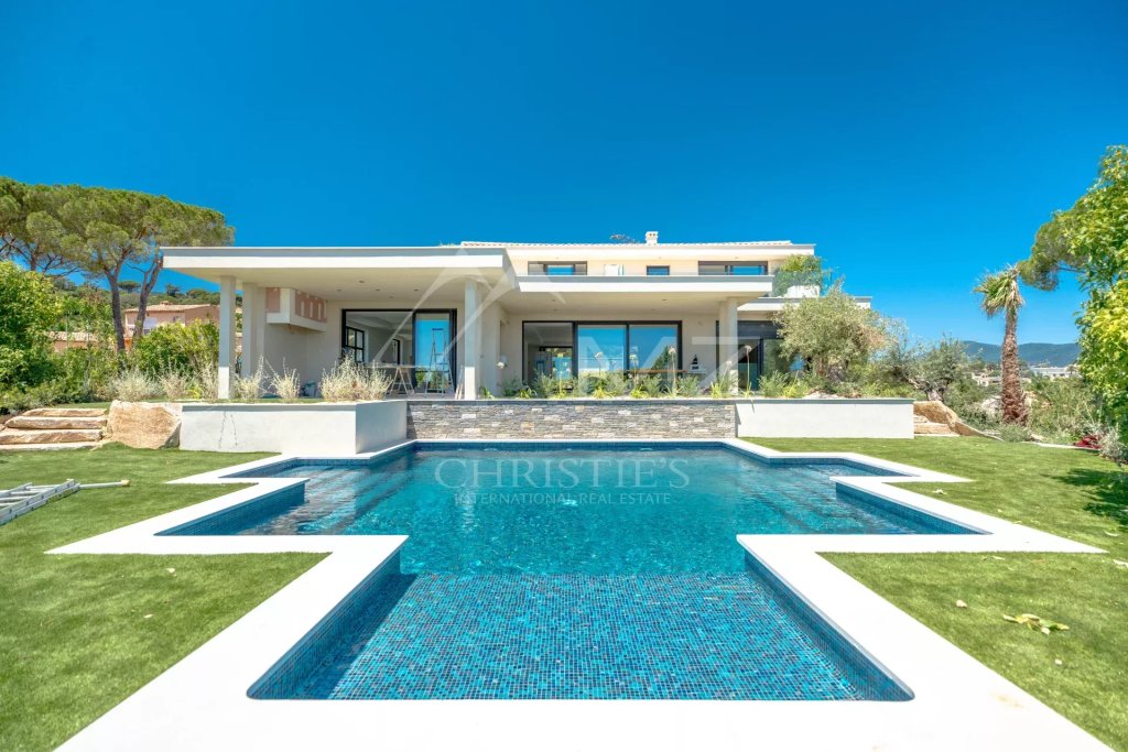 Villa for sale in Sainte Maxime — CONTEMPORARY TOWN - SEA VIEW - CLOSE TO THE CENTRE