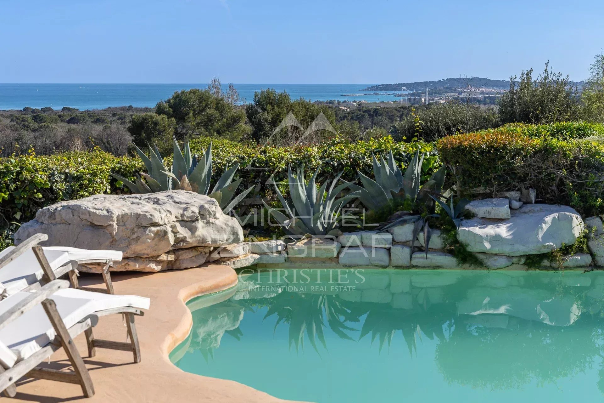 5 Bedroom Villa/Townhouse's Image 8