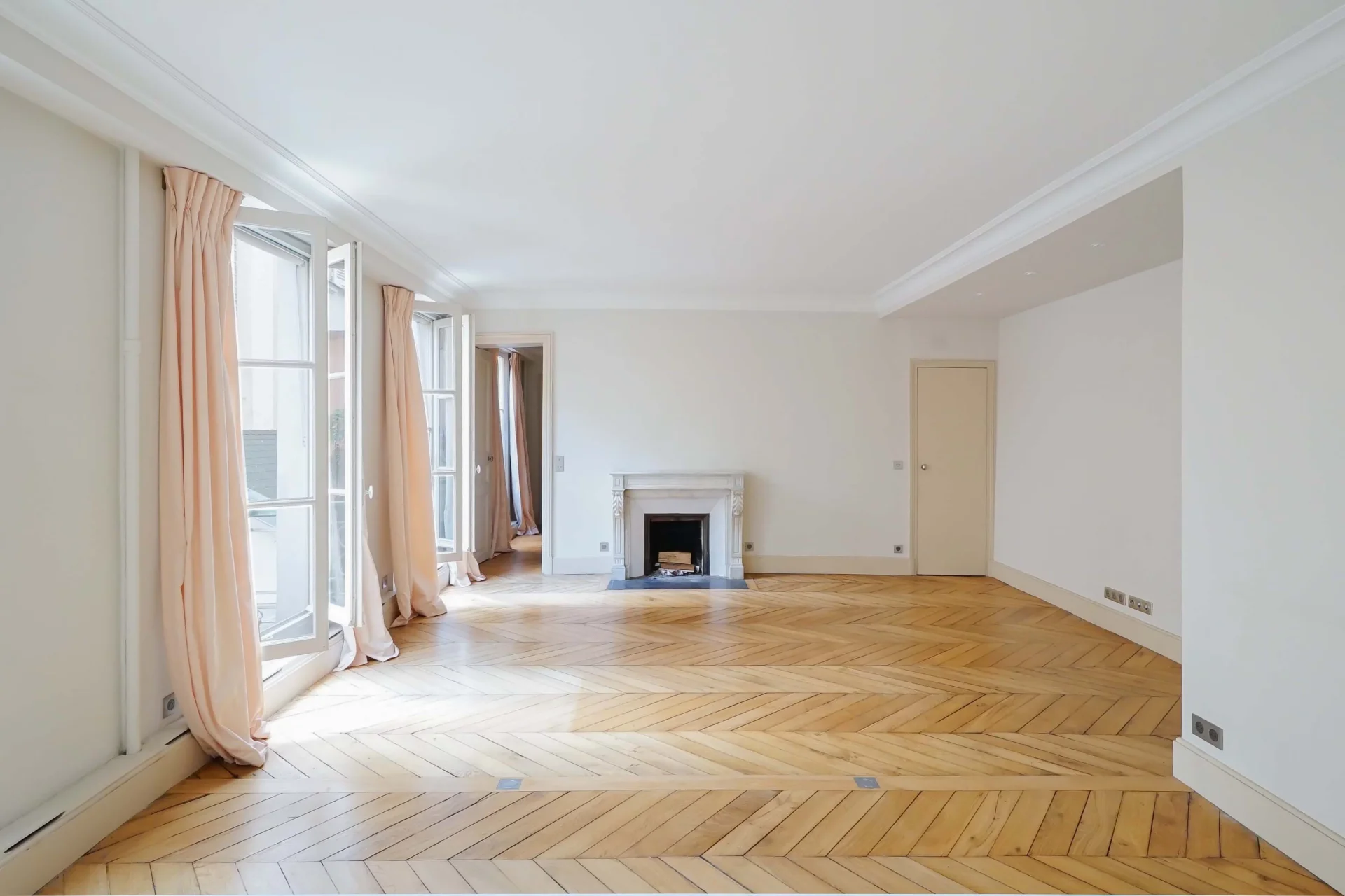 Paris 7e - INVALIDES