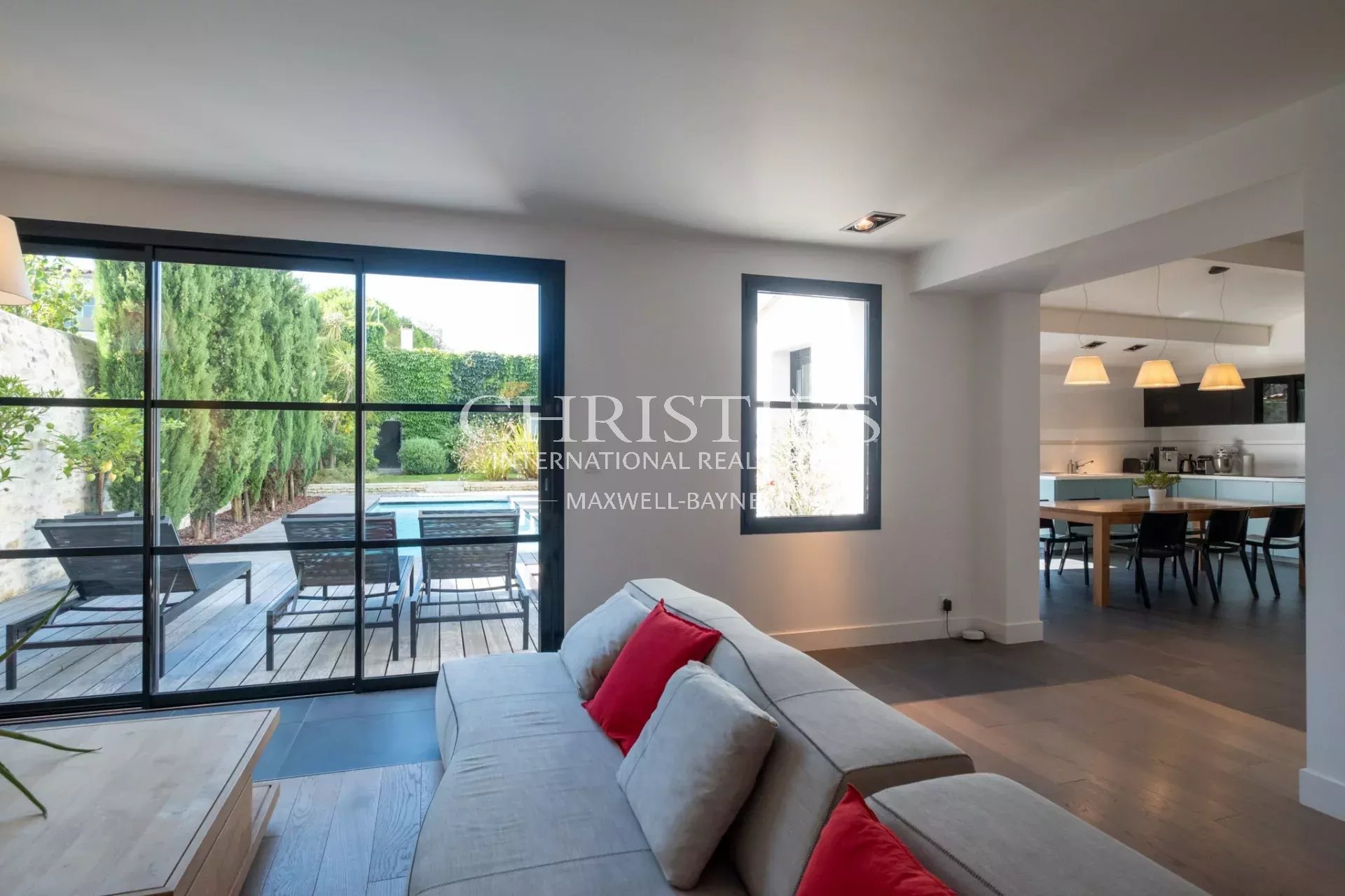 5 Bedroom Villa/Townhouse's Image 5