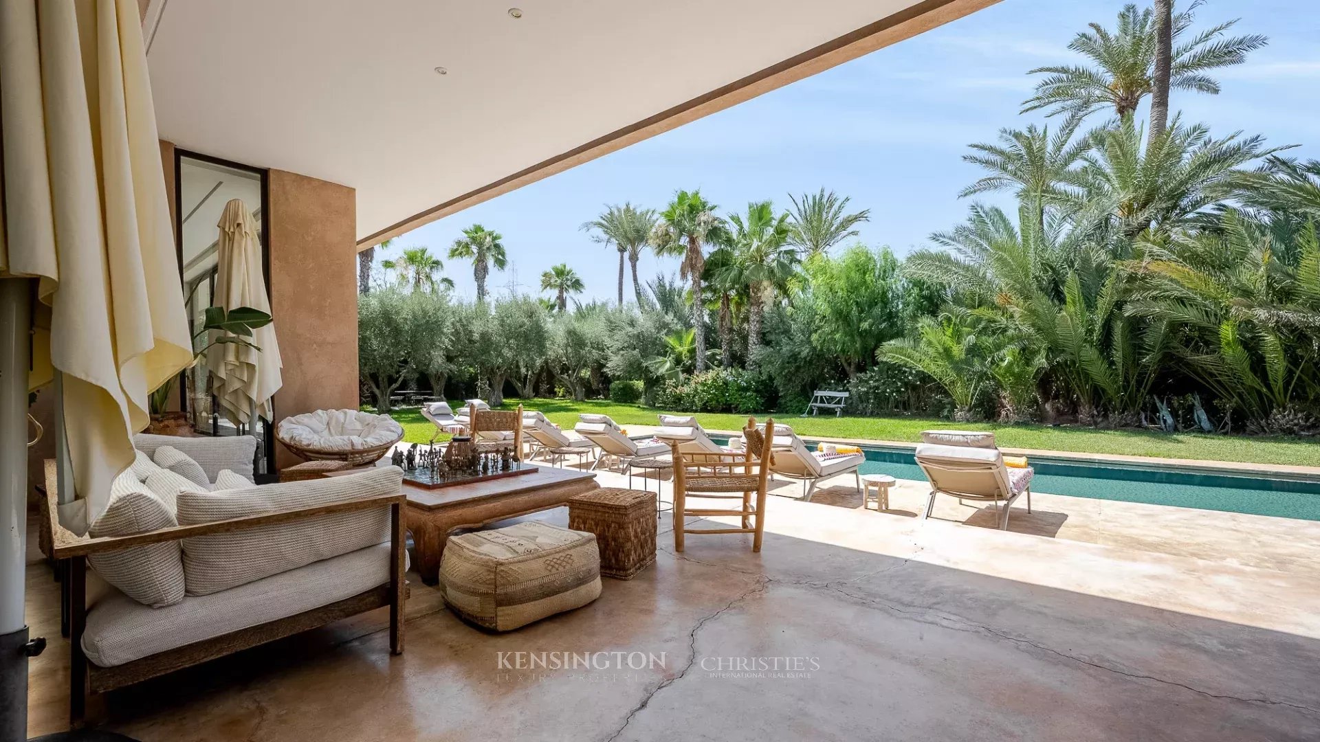 6 Bedroom Villa/Townhouse's Image 12