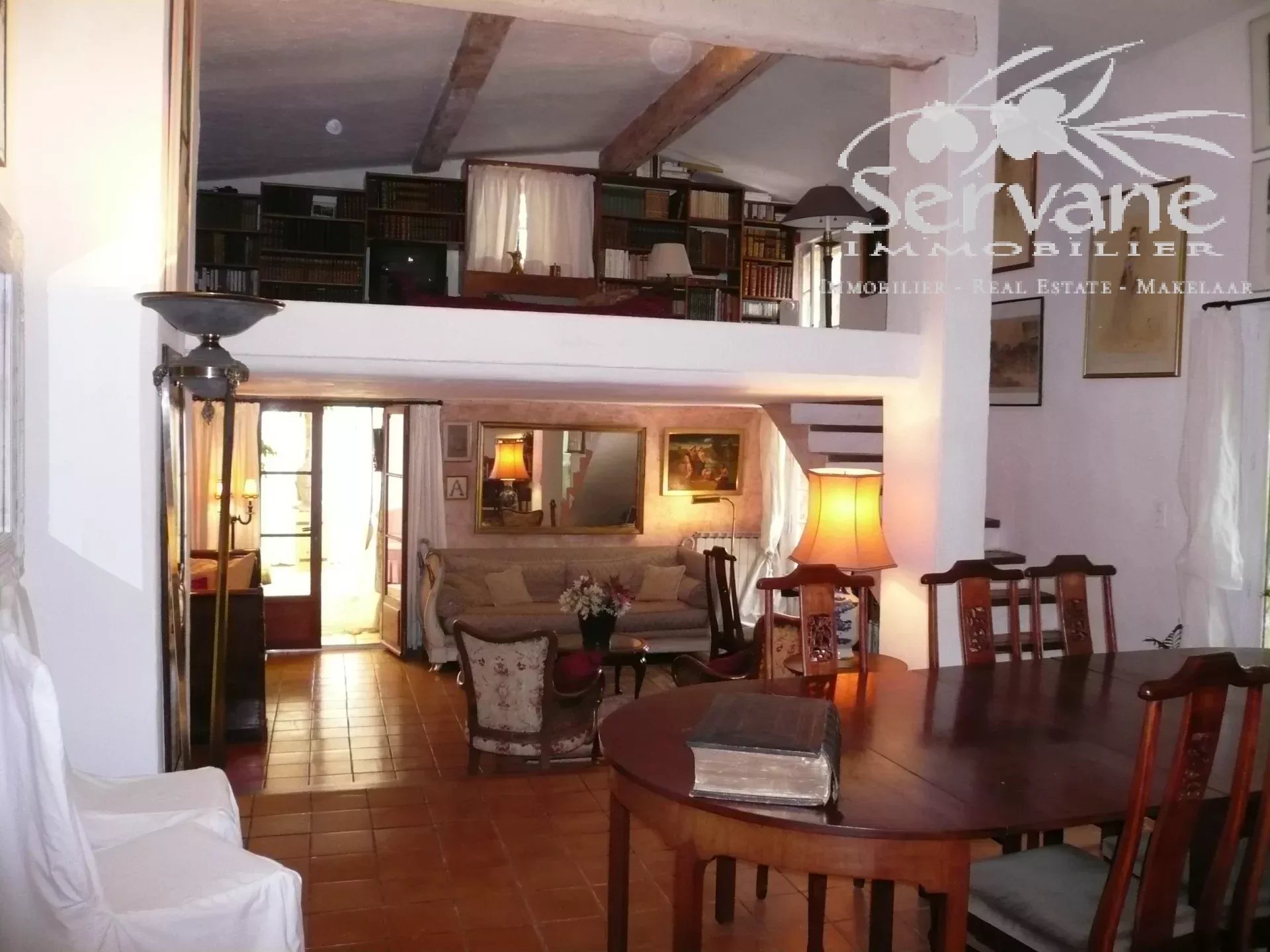 FOR SALE STONE PROPERTY WITH ANNEXES