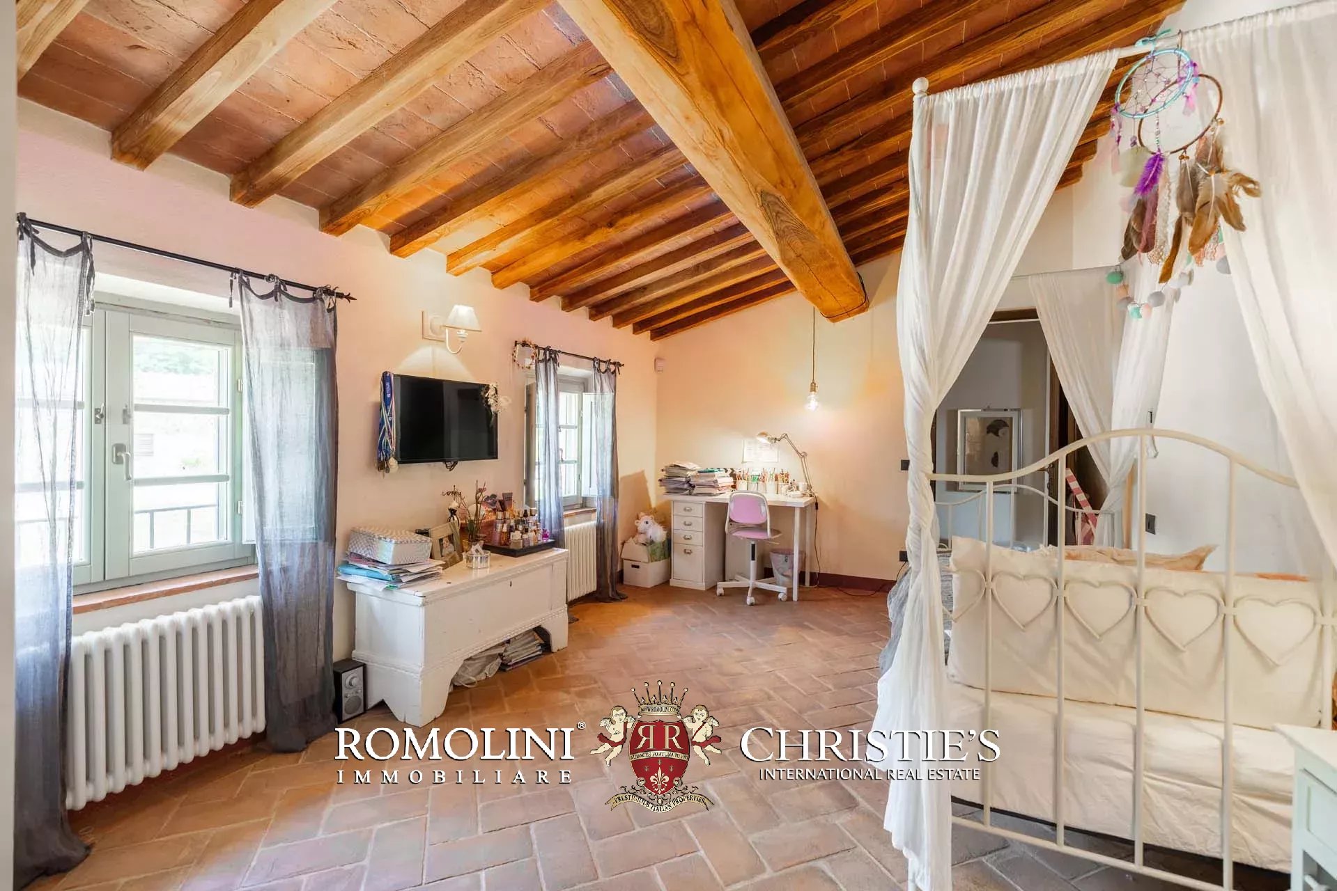 6 Bedroom Villa/Townhouse's Image 56