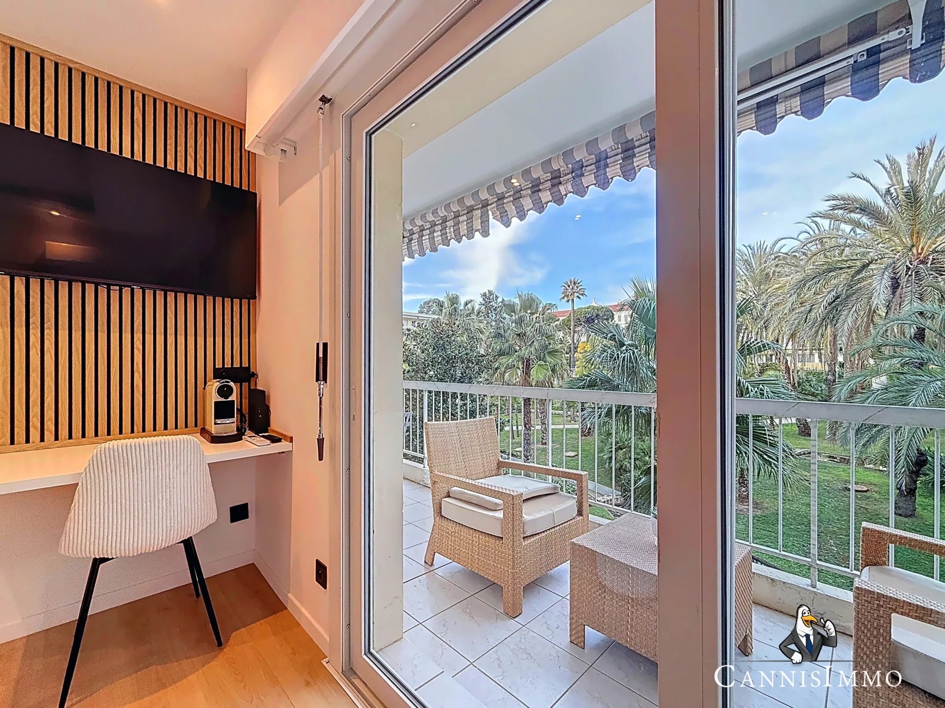 CANNES MONTROSE - STUDIO TERRASSE