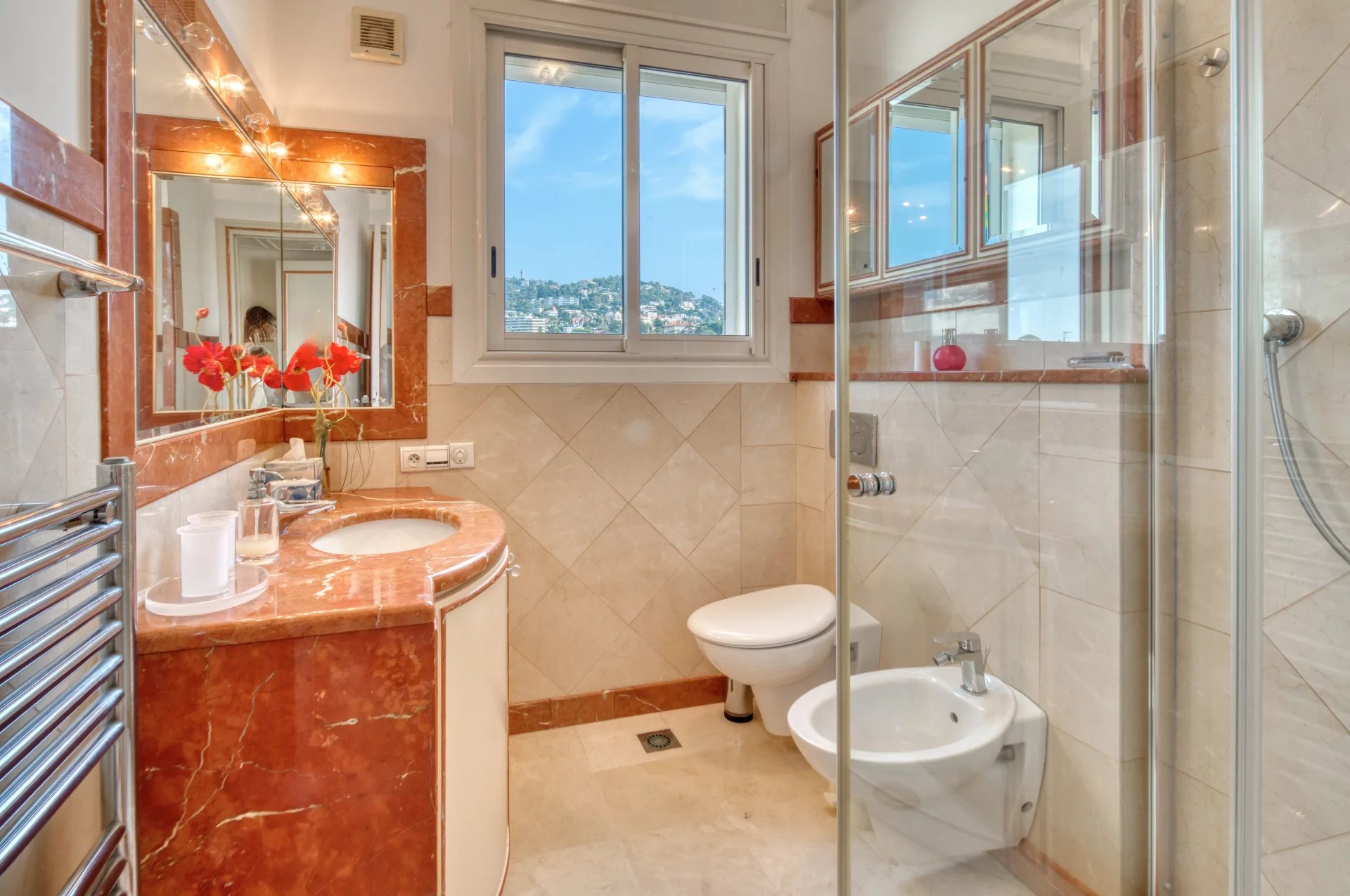 CANNES CROISETTE – APPARTEMENT DE PRESTIGE 270 M² AVEC TERRASSE ET VUE MER PANORAMIQUE