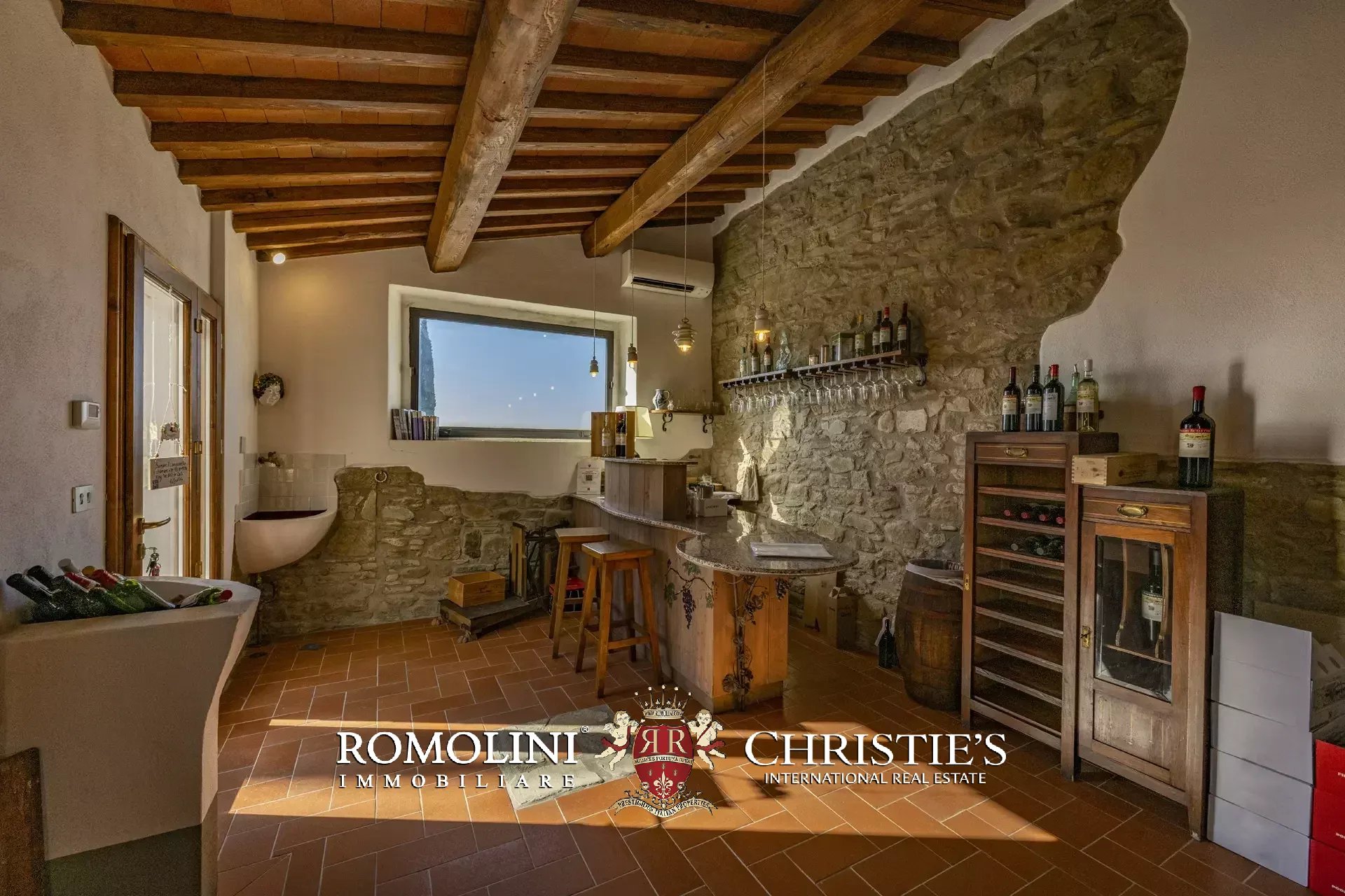 7 Bedroom Villa/Townhouse's Image 30