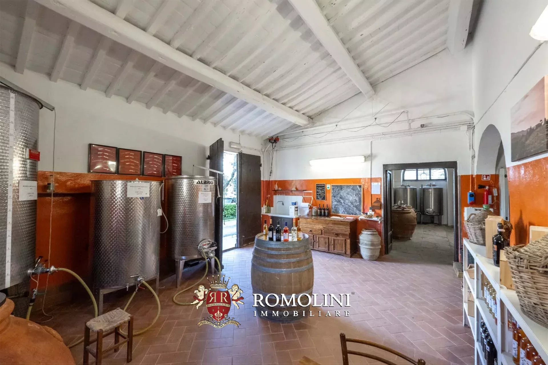 27 Bedroom Vineyard's Image 86