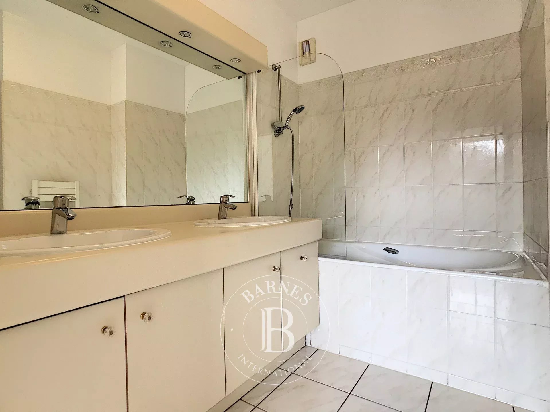 Daire Paris 16ème - picture 9