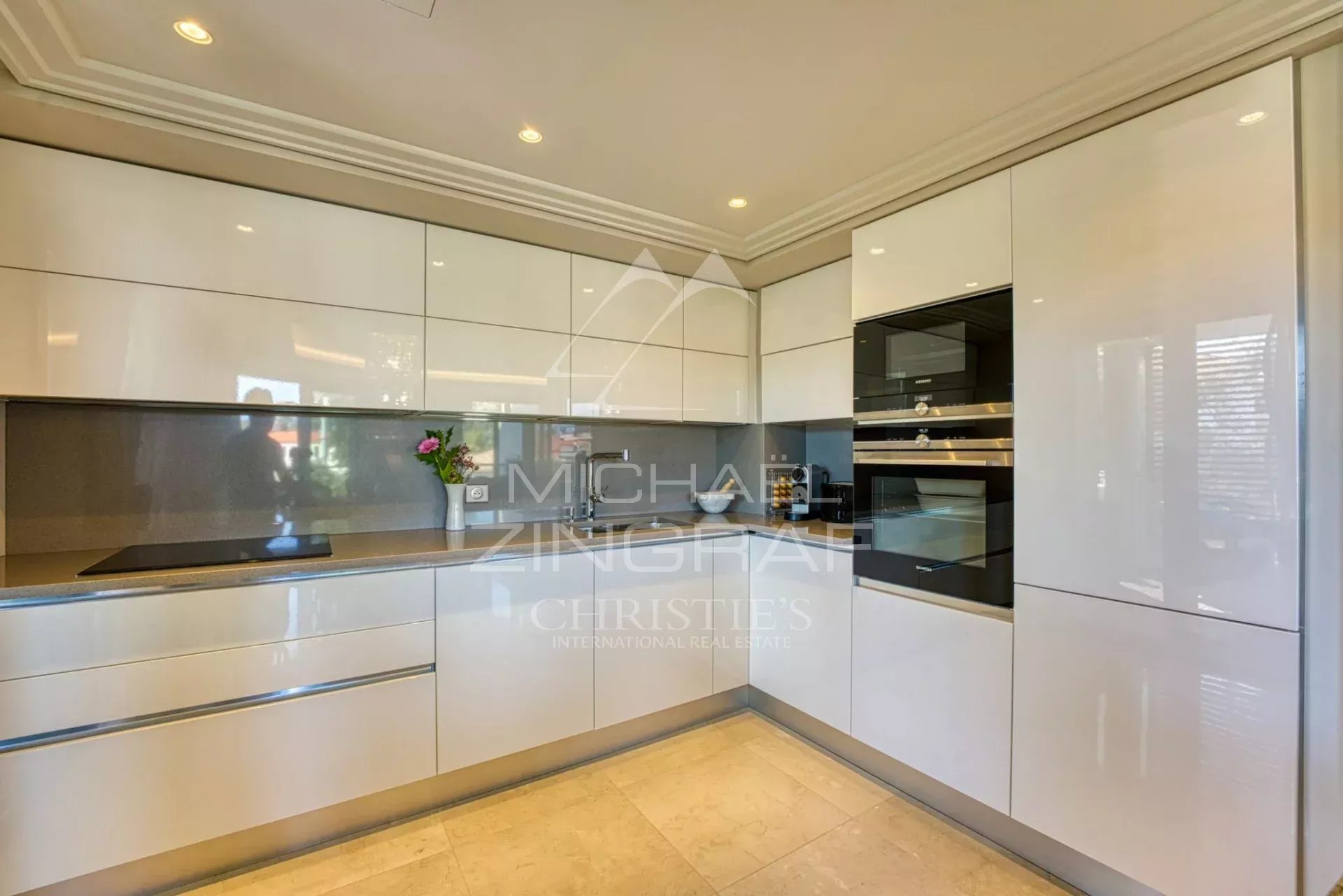 3 Bedroom Apartment/Flat's Image 7