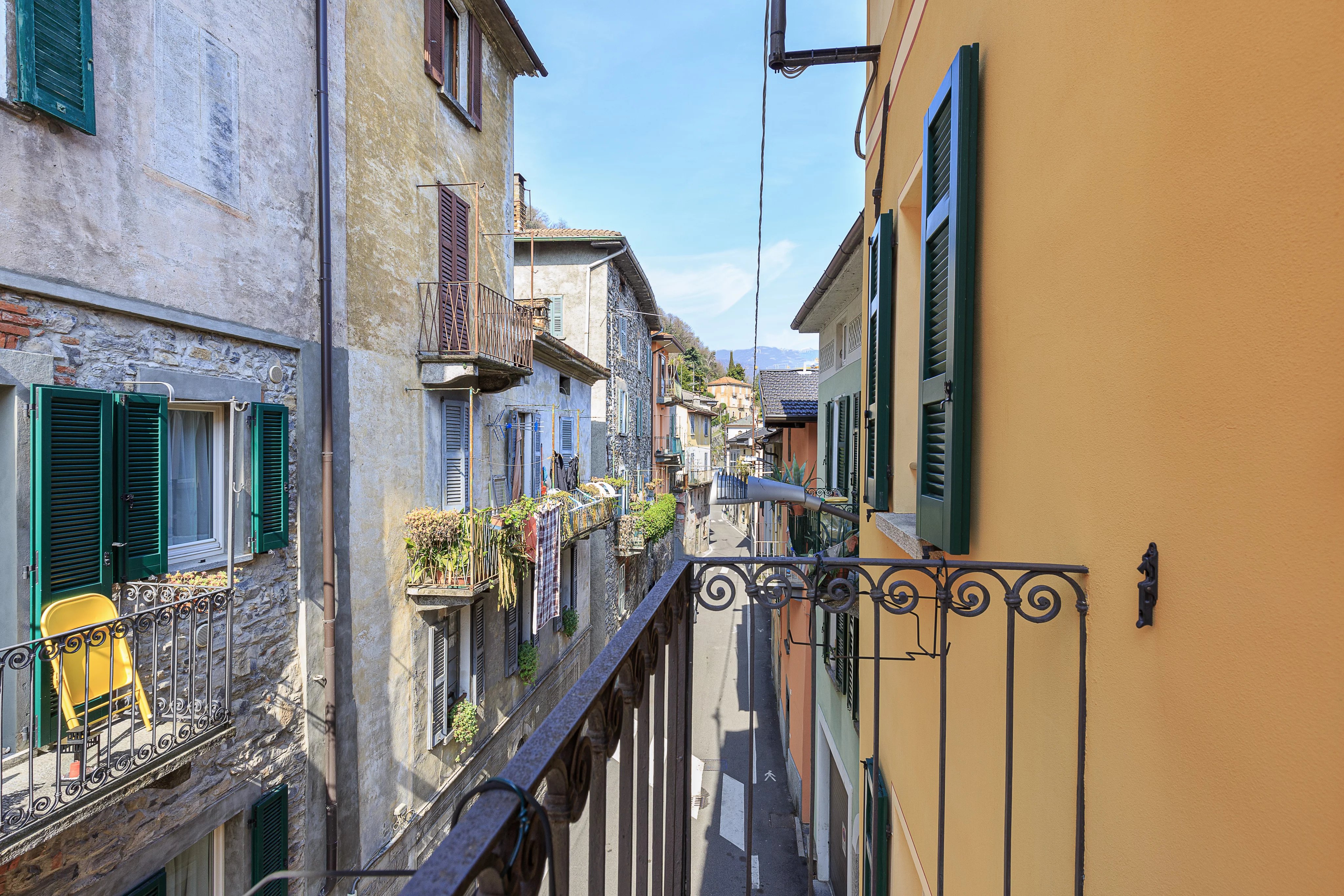 Rustic house in the historic center of Brienno - picture 14