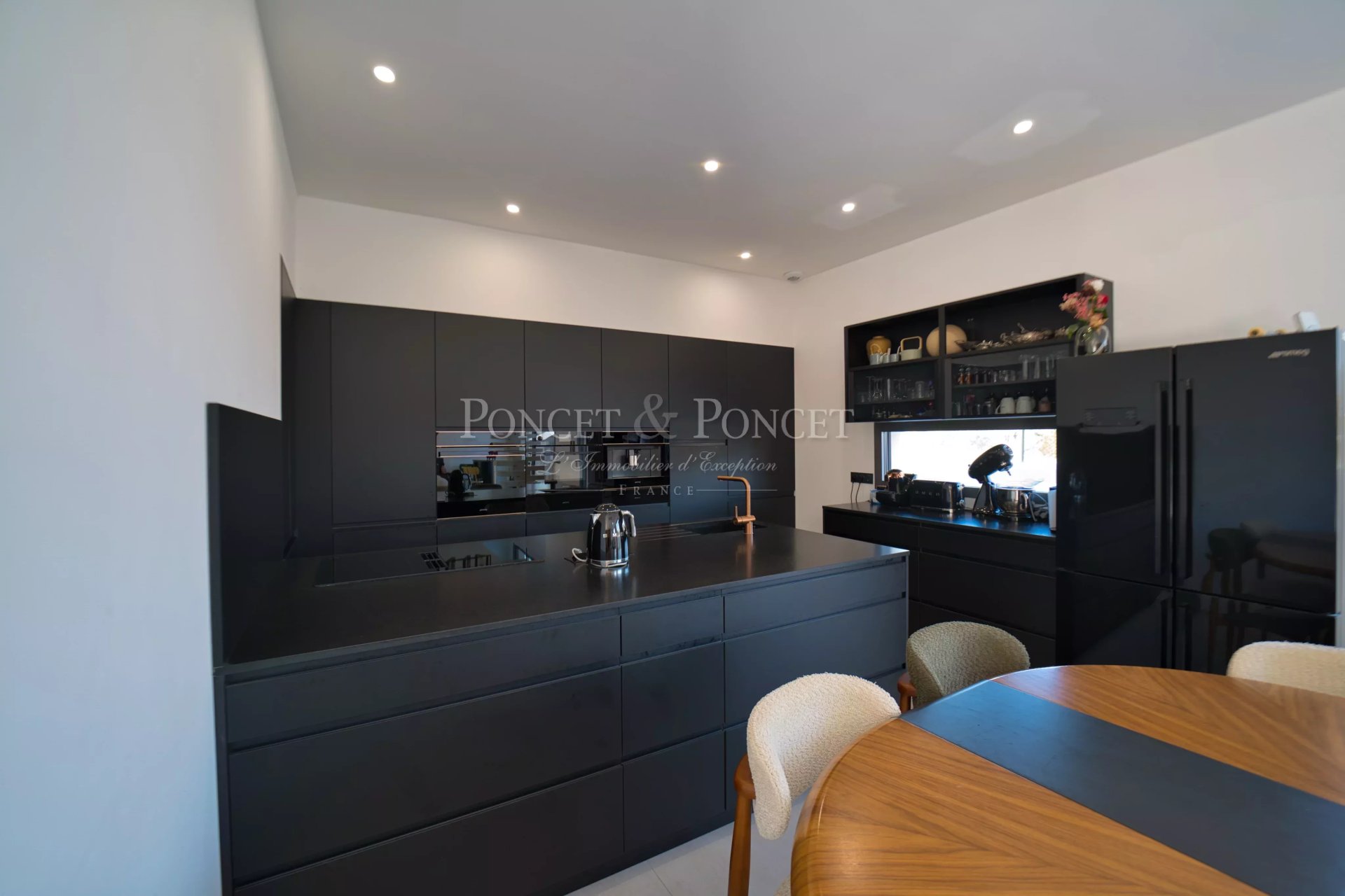 5 Bedroom Villa/Townhouse's Image 6
