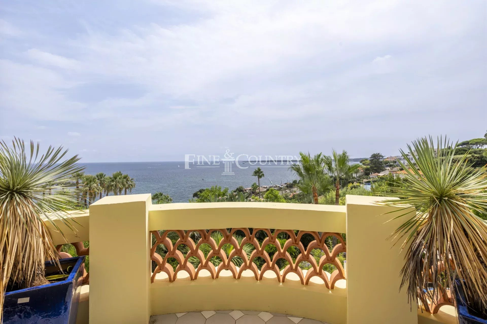 Photo of Art Deco Villa for Sale, Cannes Californie