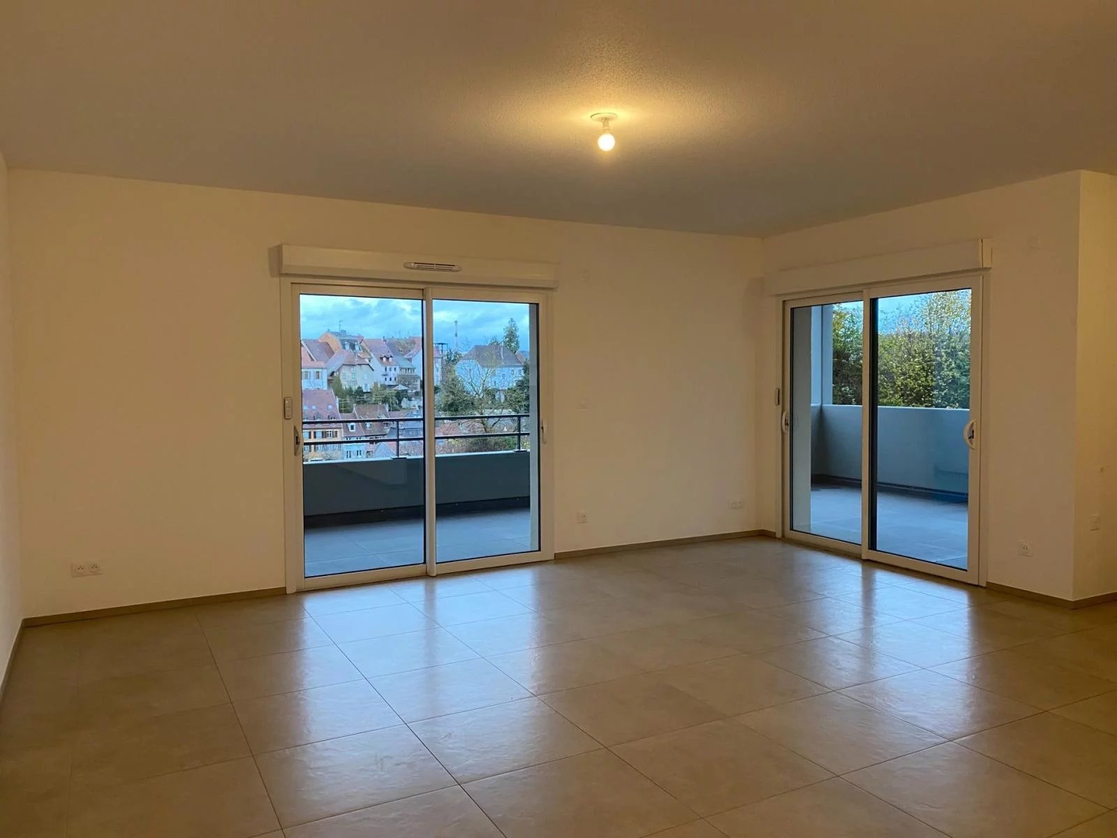 SUPERBE APPARTEMENT DE 5 PIECES RECENT ALTKIRCH — photo 4