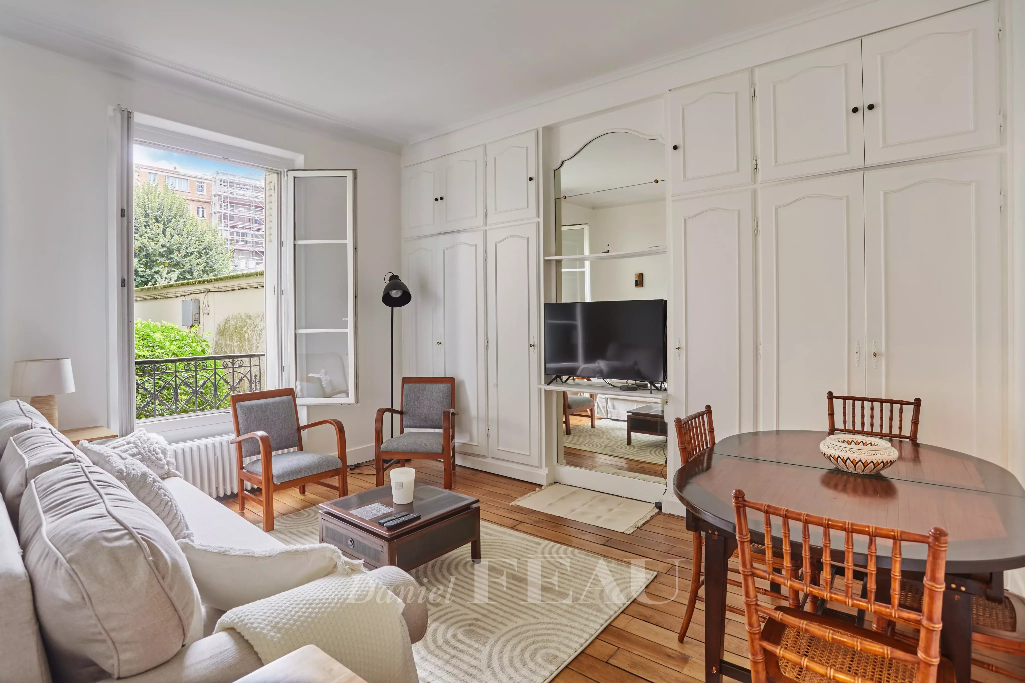 Sale Apartment Paris 15th