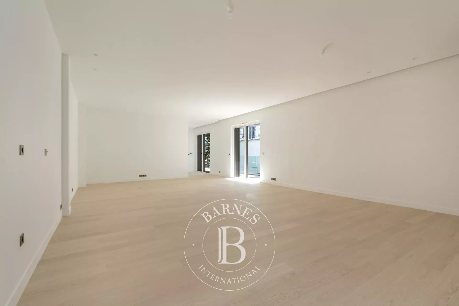 Daire Paris 8ème - picture 6