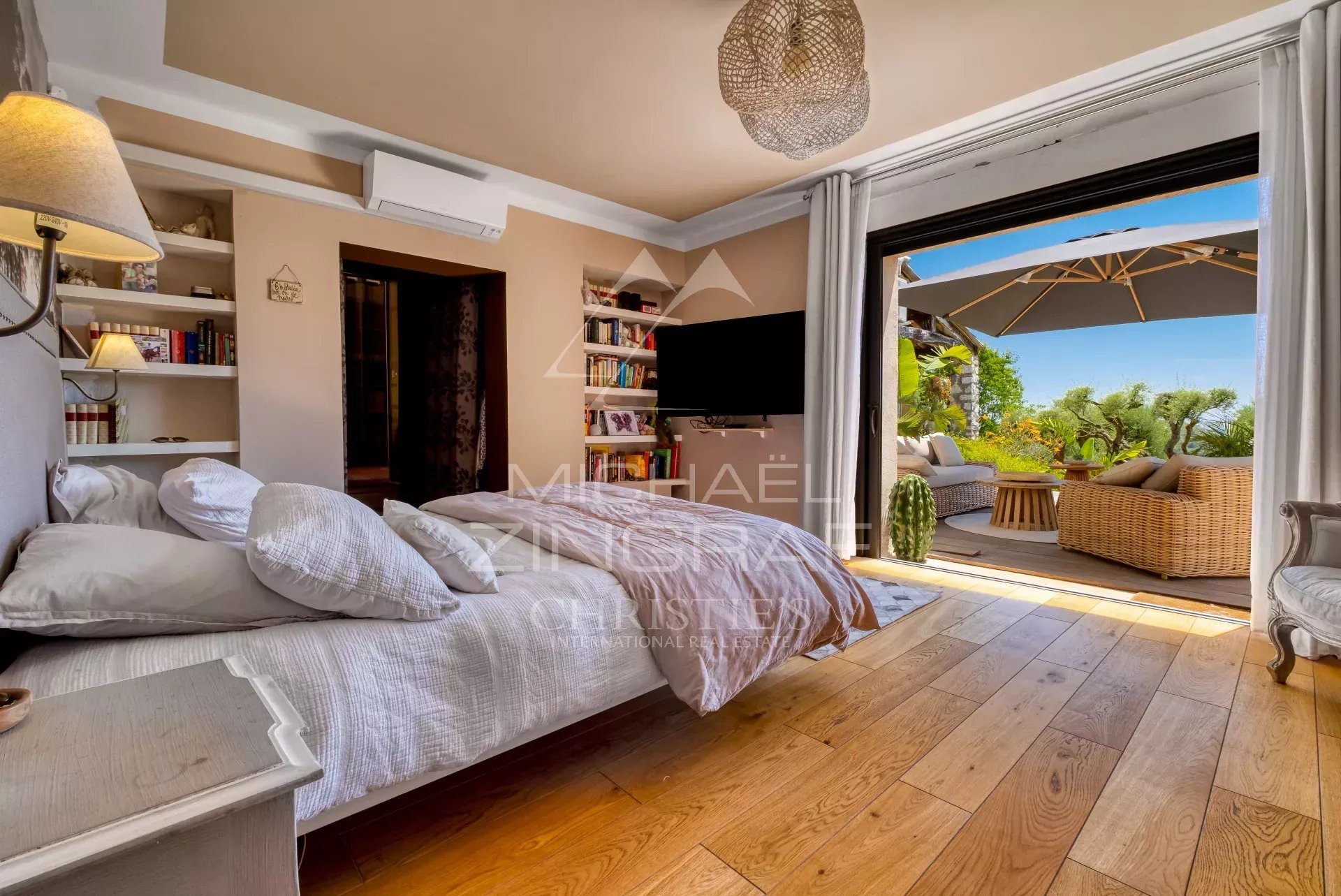 4 Bedroom Villa/Townhouse's Image 8