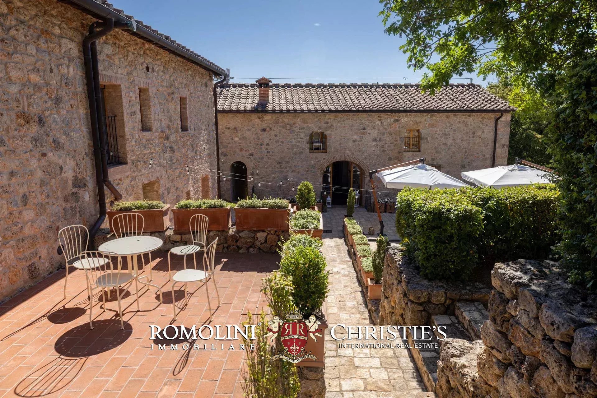 14 Bedroom Villa/Townhouse's Image 28
