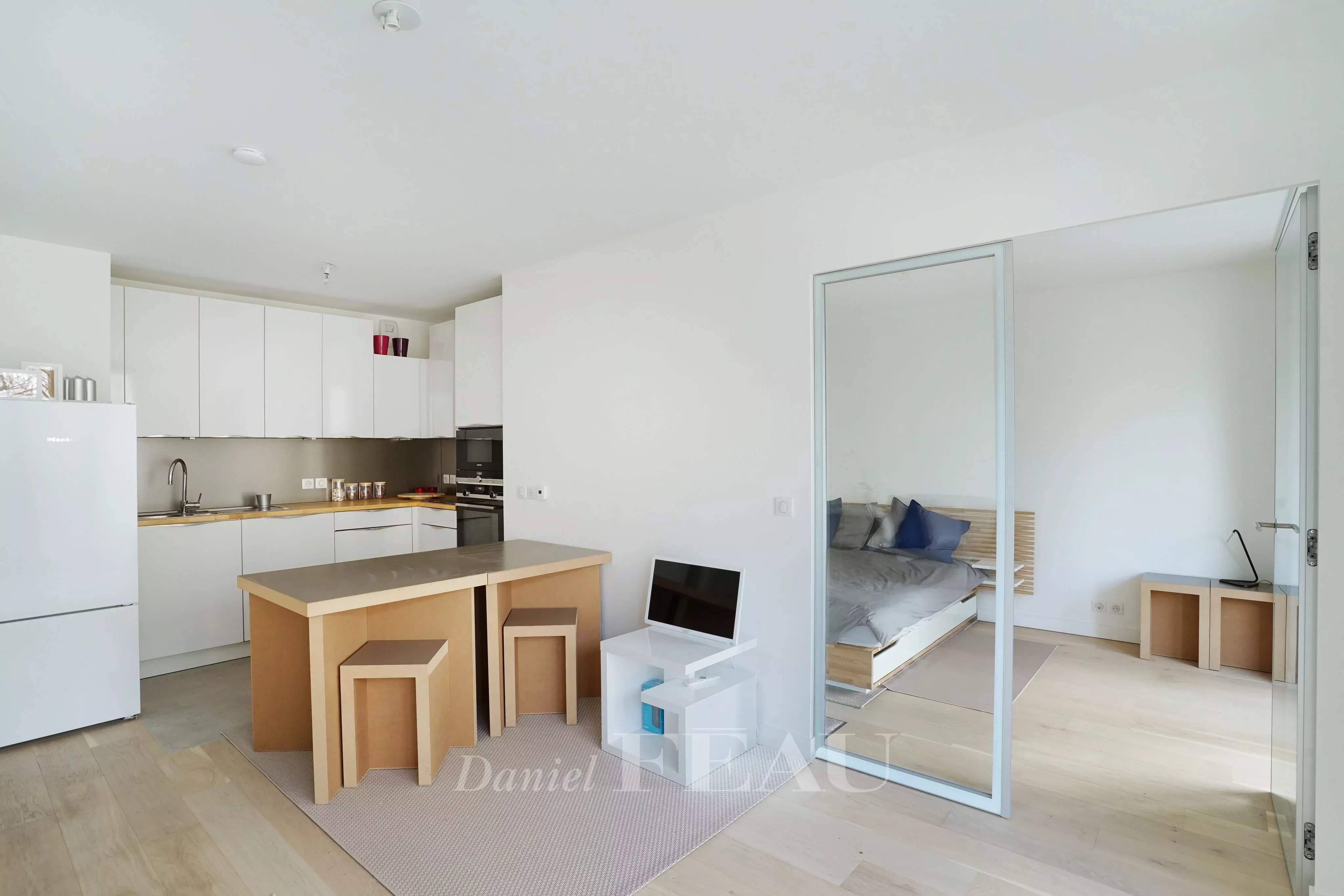 Kitchen Kitchen bar Wooden floor
