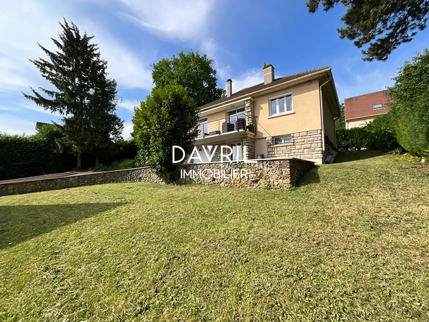 ****Sur les Hauteurs   de Jouy , Belle maison indiviudelle  avec VUE DEGAGEE ****