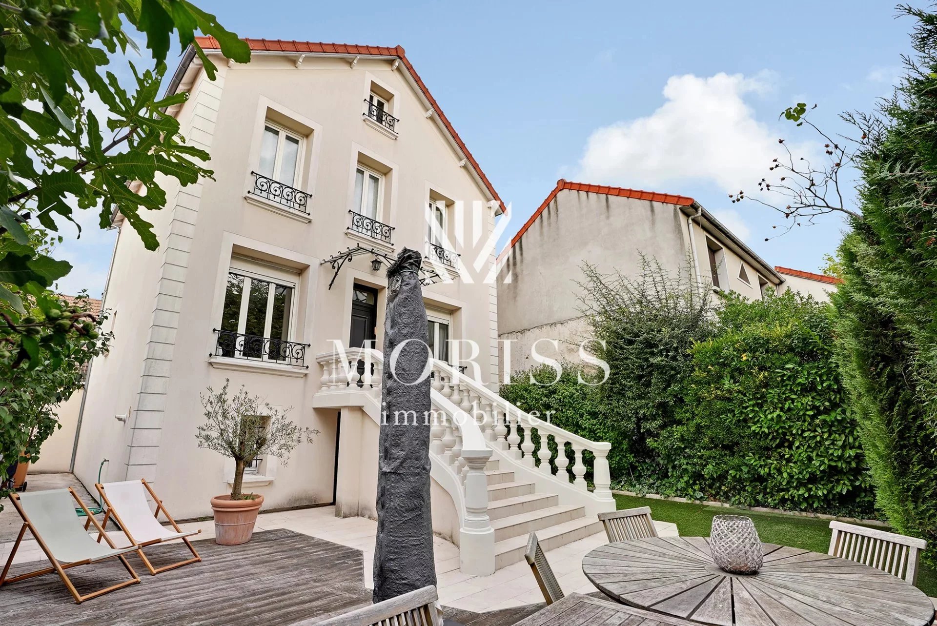 Le Perreux-sur-Marne  - Maison de 6 pièces de 152 m2 sur une par - Image Array