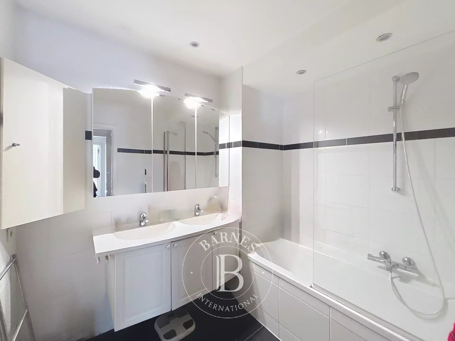 Ixelles - Luxurious apartment - 4 bedrooms - terrace - swimming pool