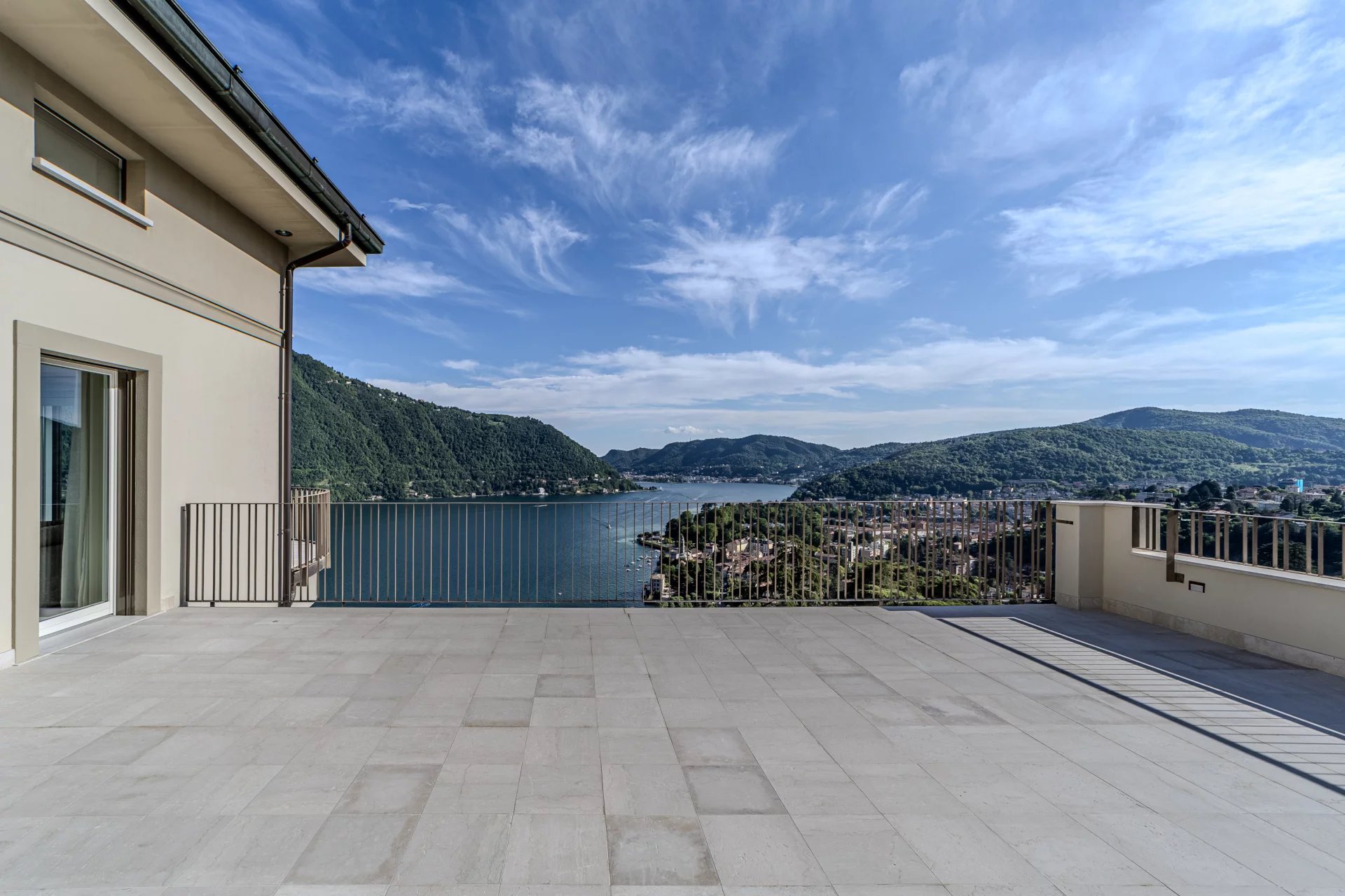Apartment in Cernobbio - Image 2