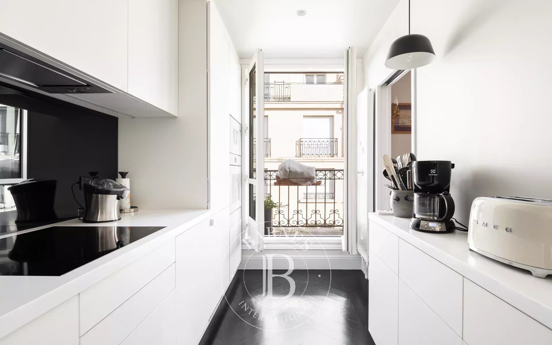 Paris 16 - Exclusive - Victor Hugo - Duplex apartment on top floors - 2/3 bedrooms - picture 6