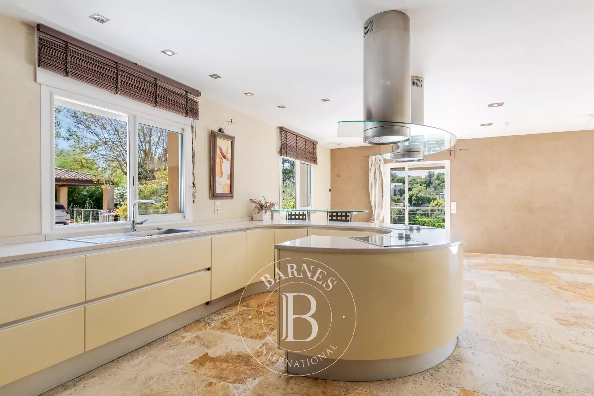 Roquefort-les-Pins - 430 sq.m - Calm - 5 bedrooms - Pool