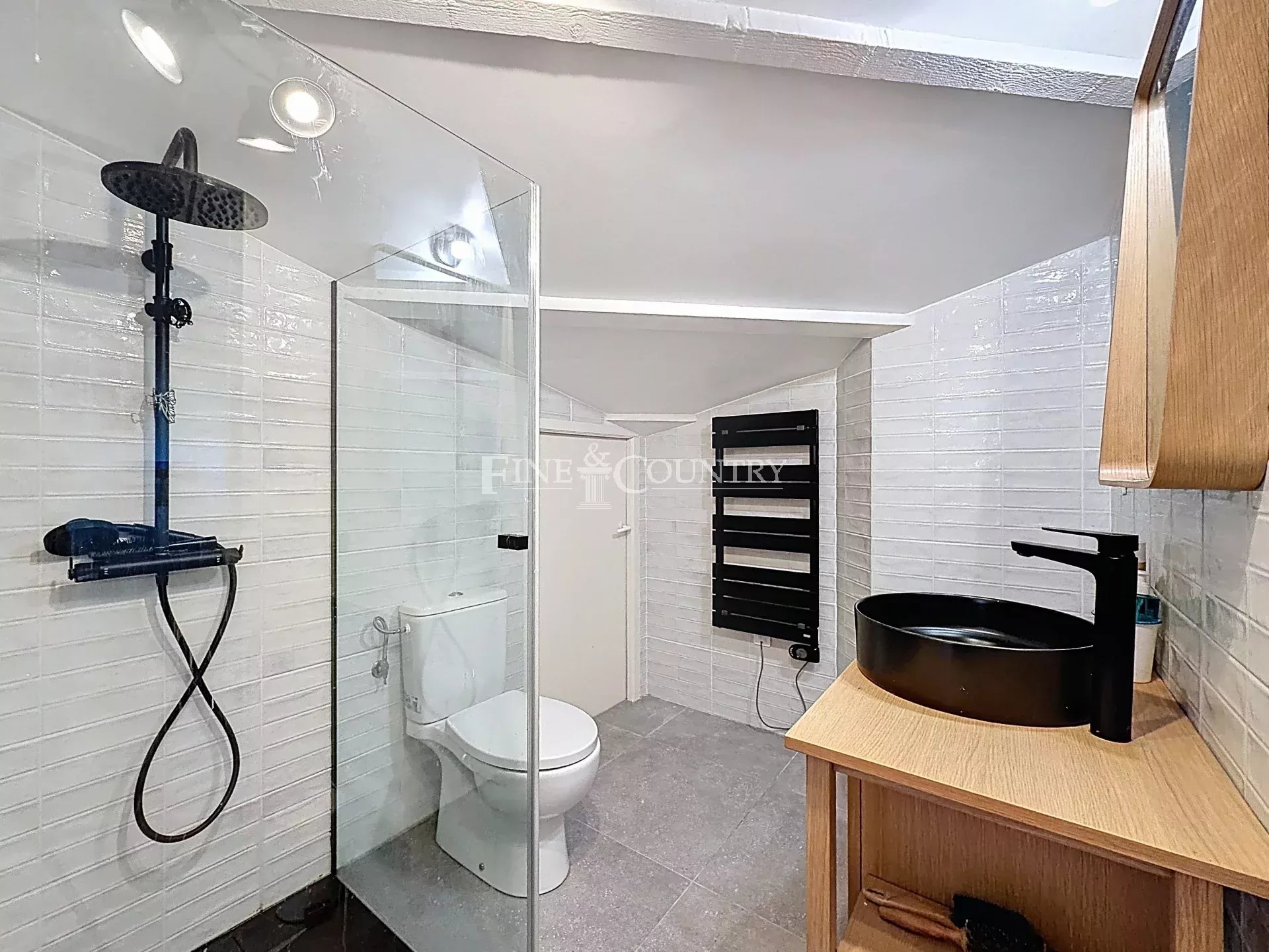 Photo of Villa for sale Valbonne in private domaine