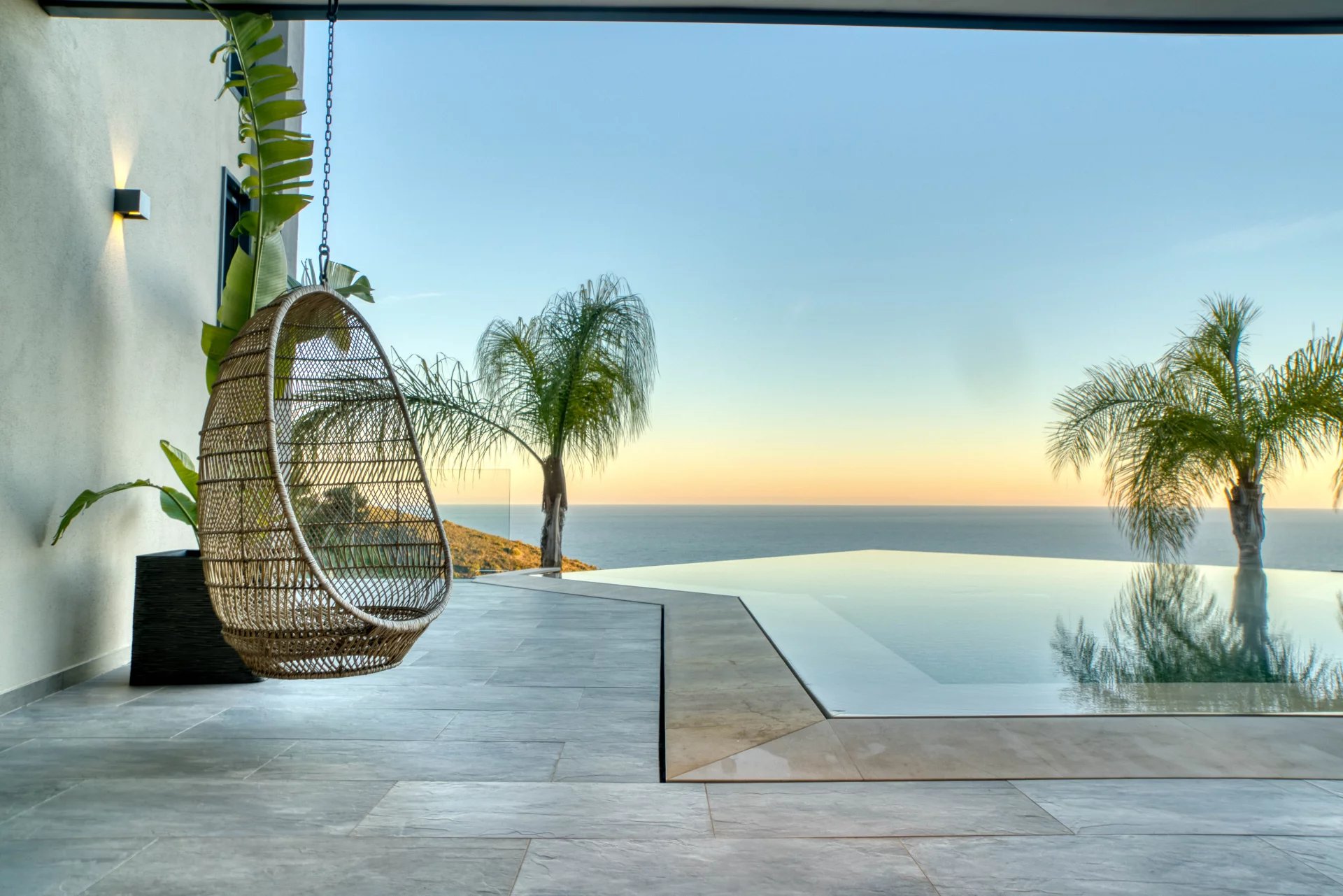 Eze - Villa contemporaine d'exception - vue mer panoramique