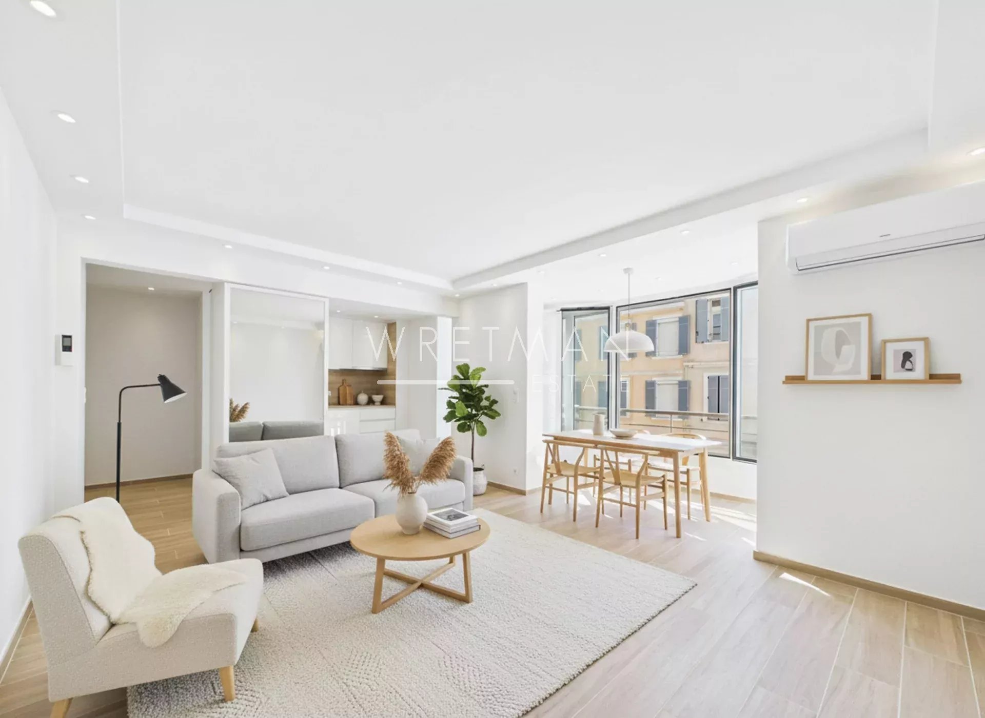 Superbe appartement 3 pièces entièrement rénové - Cannes Croisette