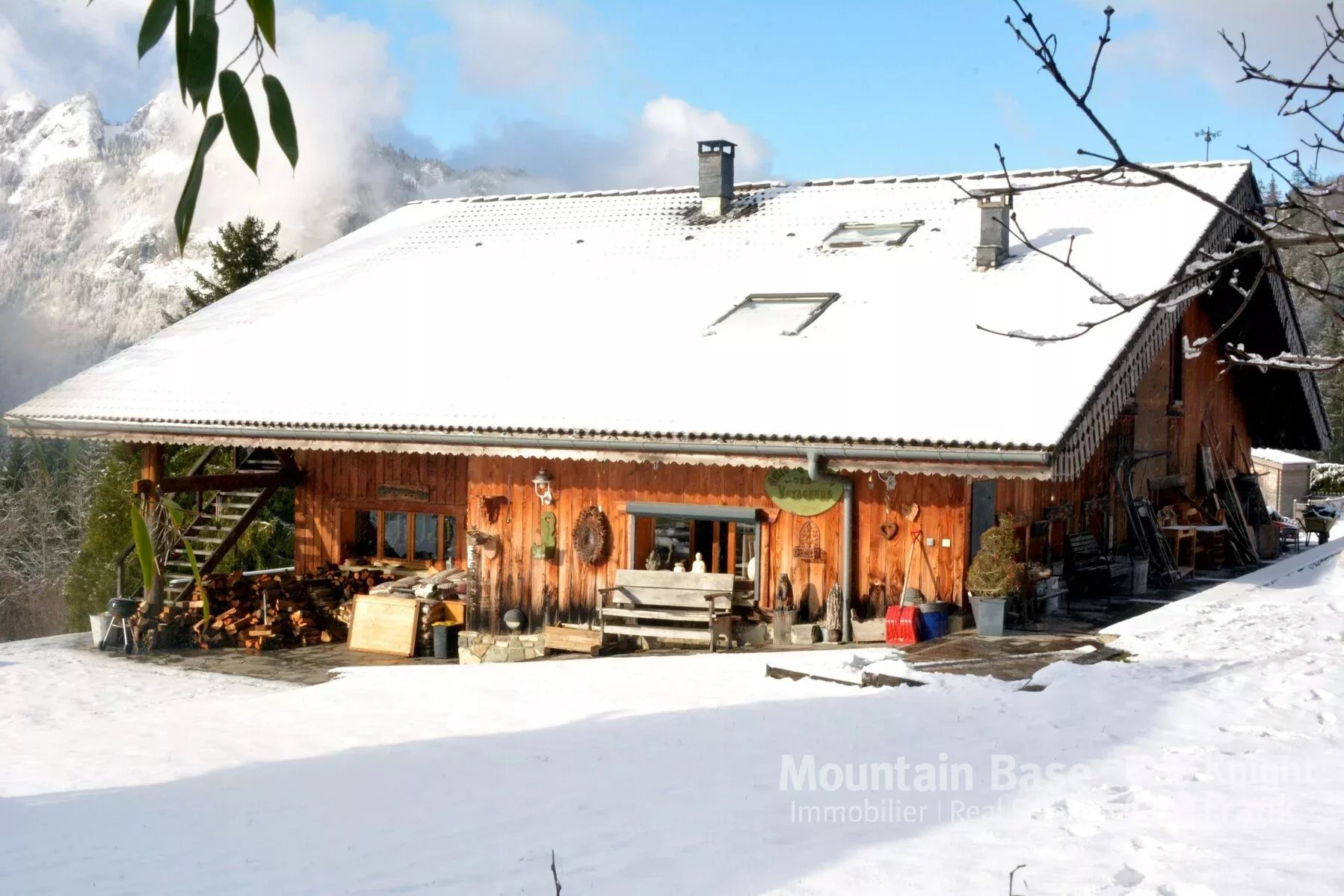 Photo of Farmhouse with large plot in Le Biot