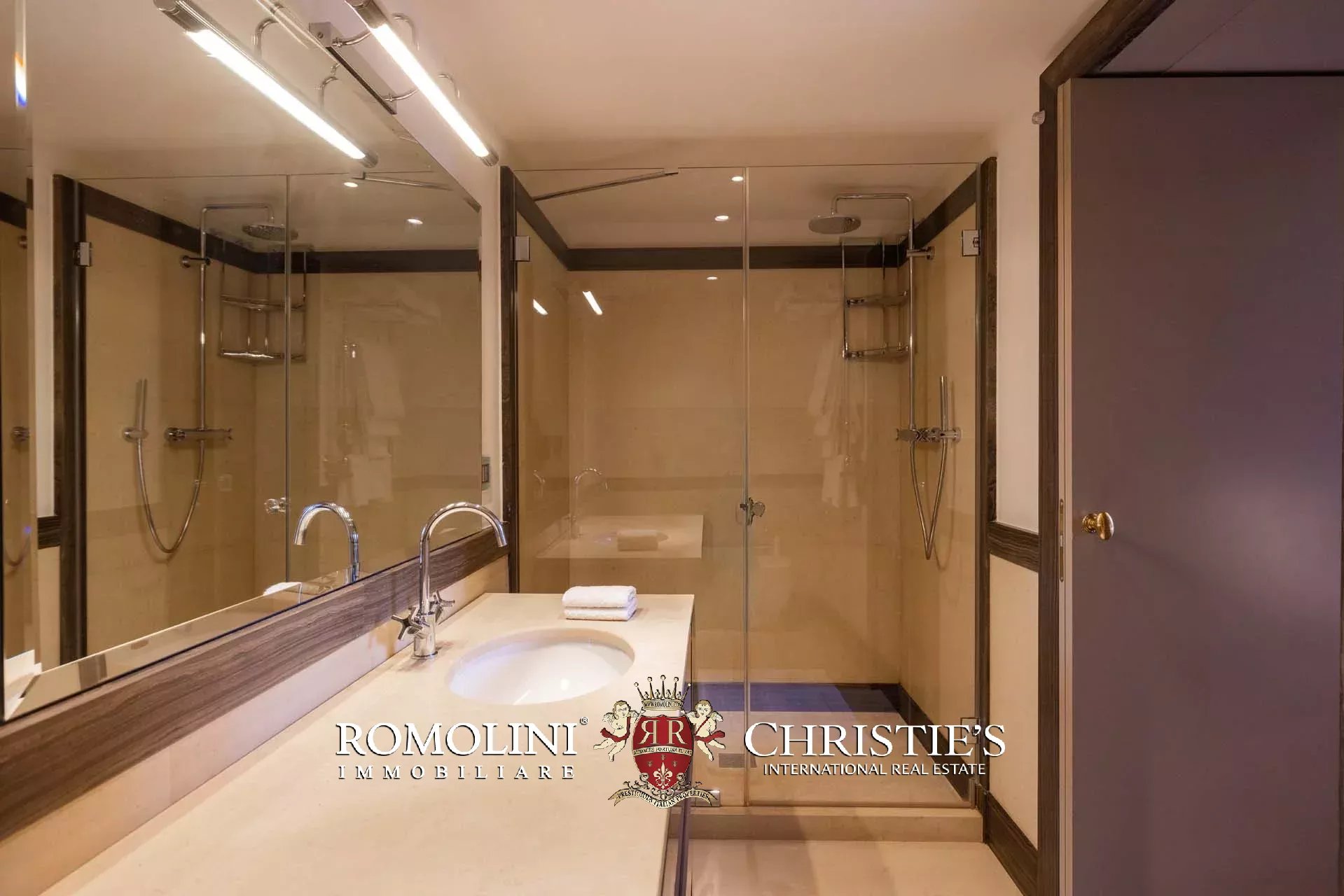 16 Bedroom Villa/Townhouse's Image 64