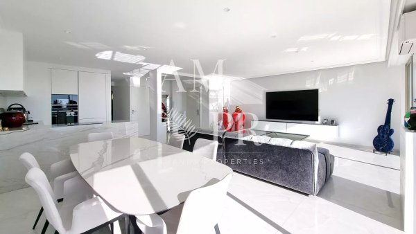 EXCLUSIVE - CANNES BASSE CALIFORNIE - CHARMING 3-ROOM APARTMENT - PANORAMIC SEA VIEW - TOP FLOOR — photo 6
