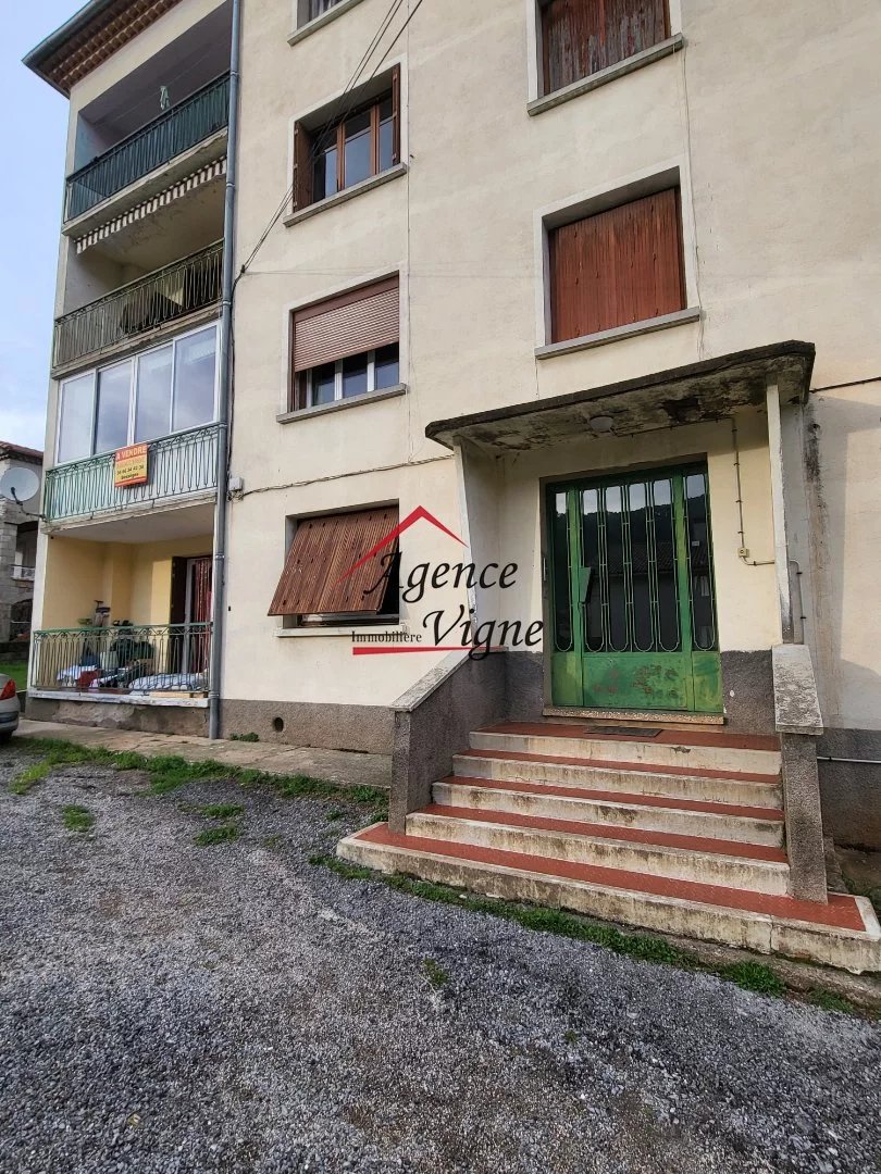 Appartement 3 pièces rénové dans résidence