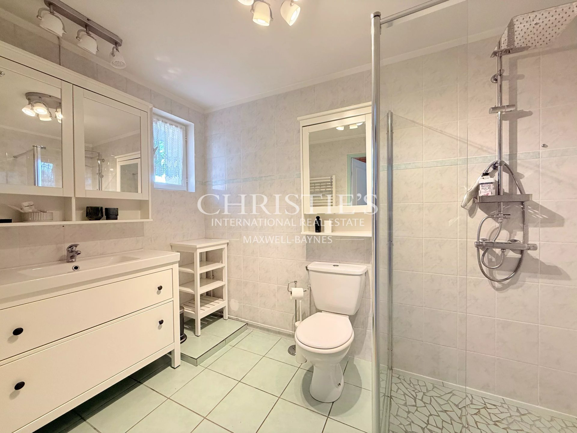 9 Bedroom Villa/Townhouse's Image 32