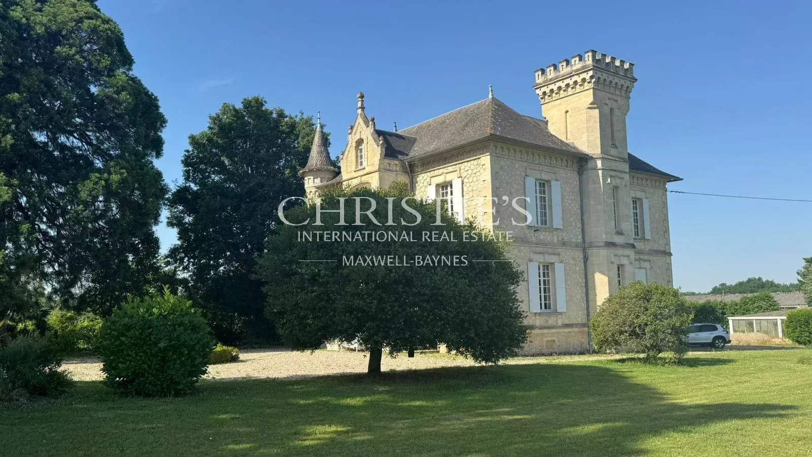 4 Bedroom Chateau's Image 30