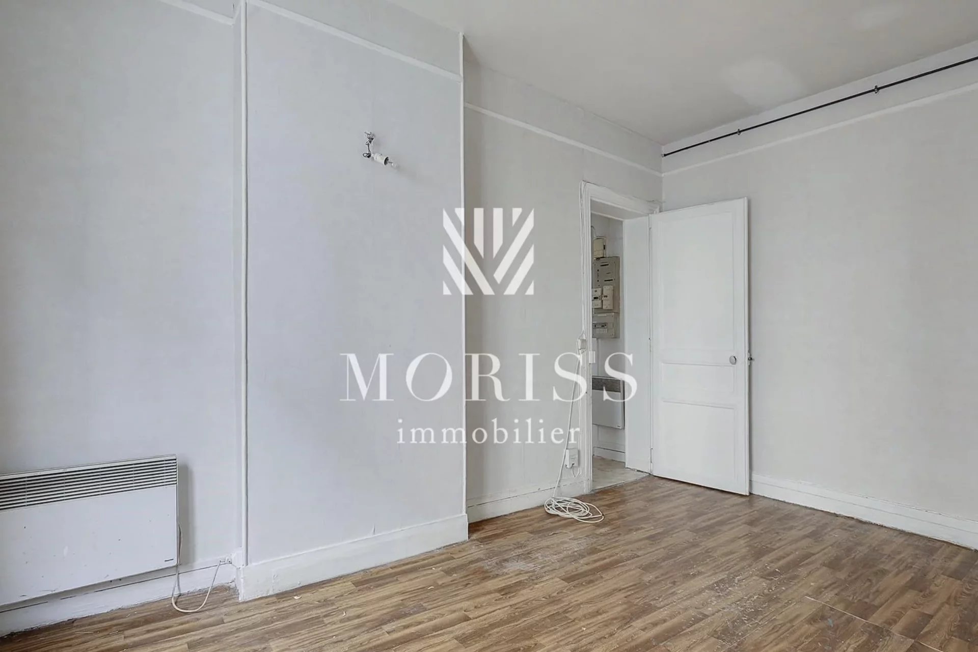 APPARTEMENT 2 PIECES - 75011 - Image Array