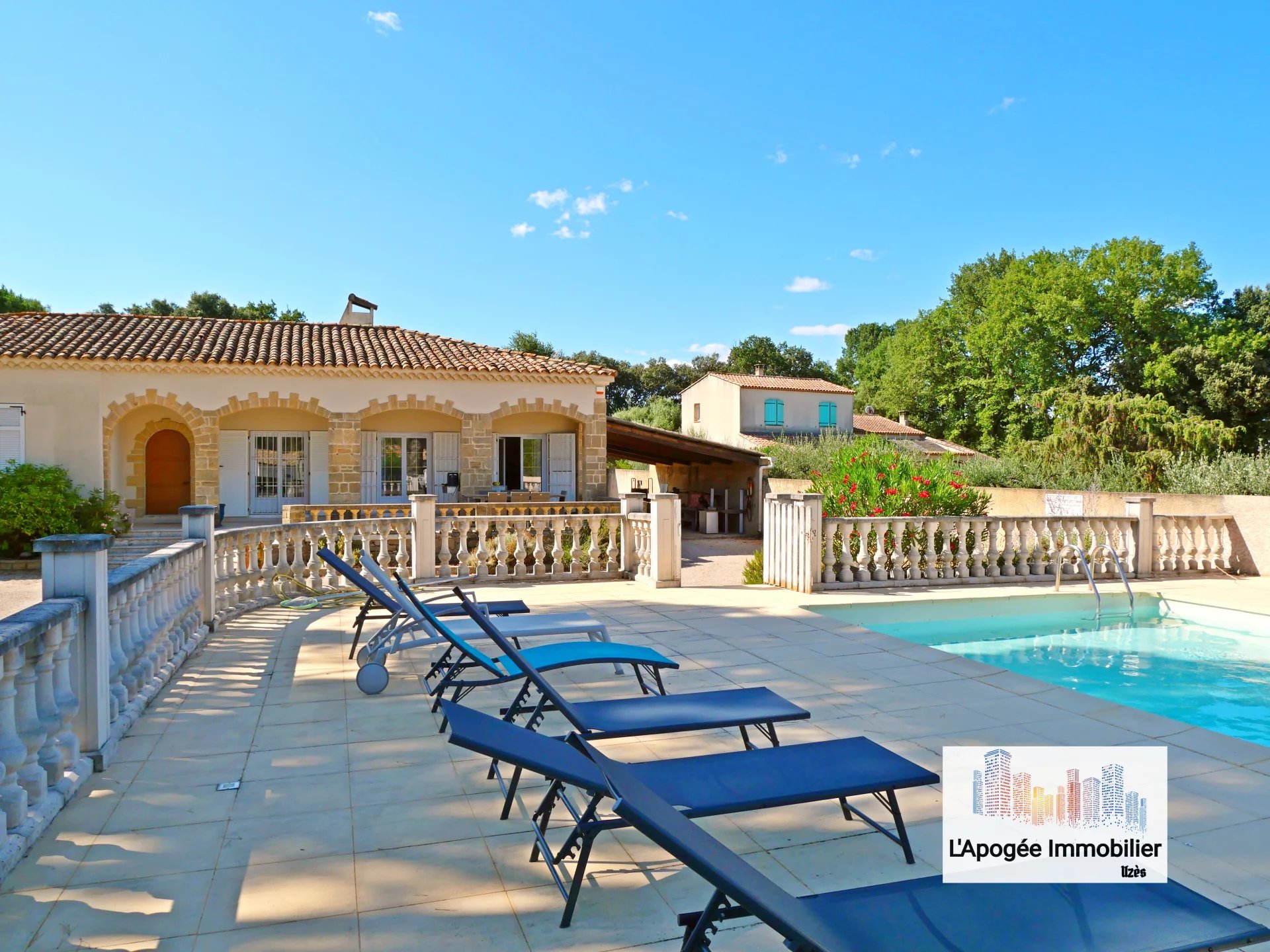 Agence immobilière de 