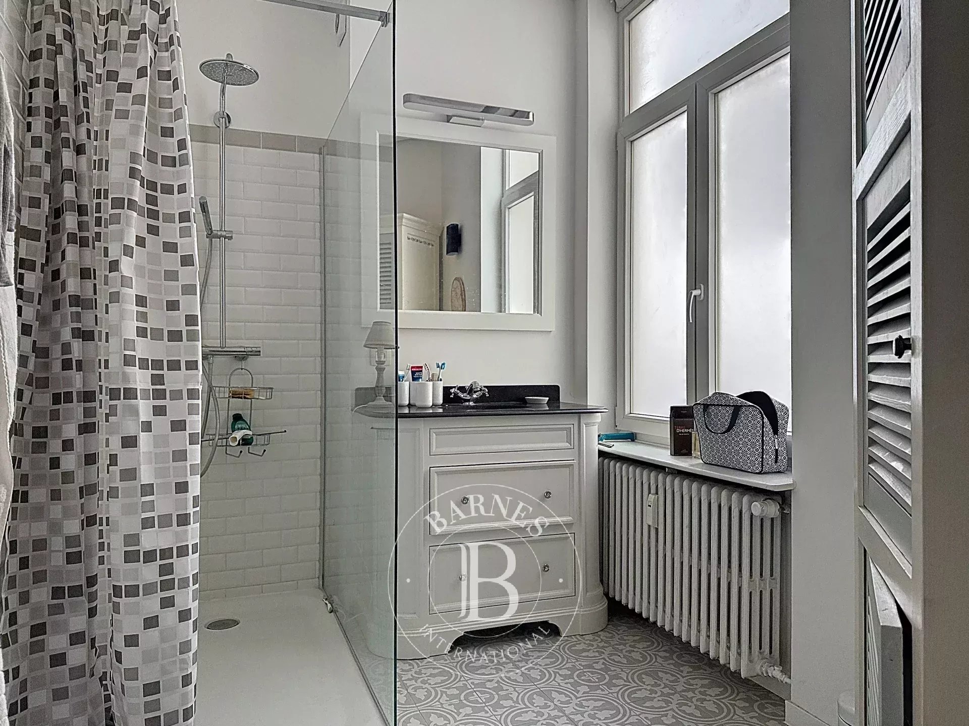 Place Brugmann, magnifique appartement lumineux